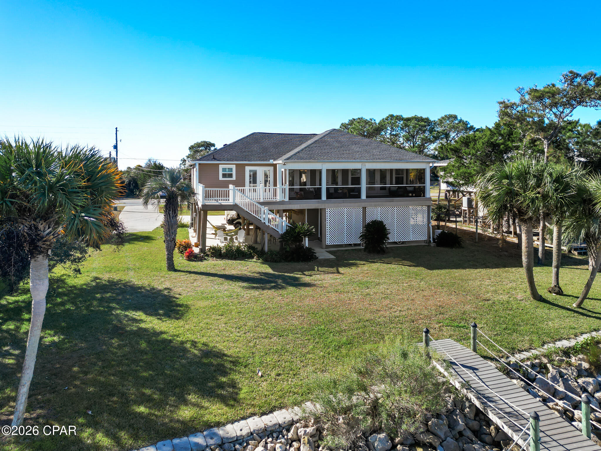 Listing photo id 11 for 1484 Alligator Drive