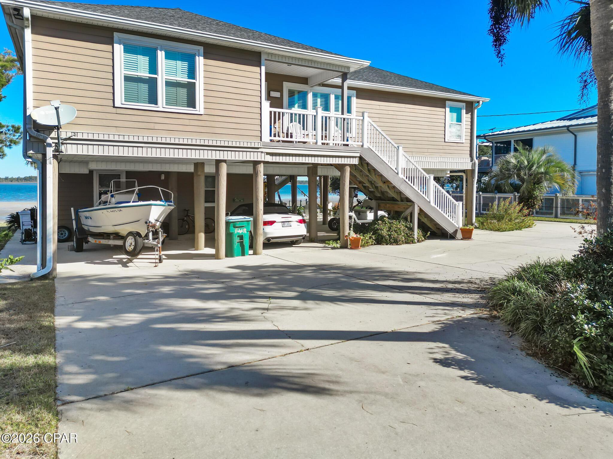 Listing photo id 12 for 1484 Alligator Drive