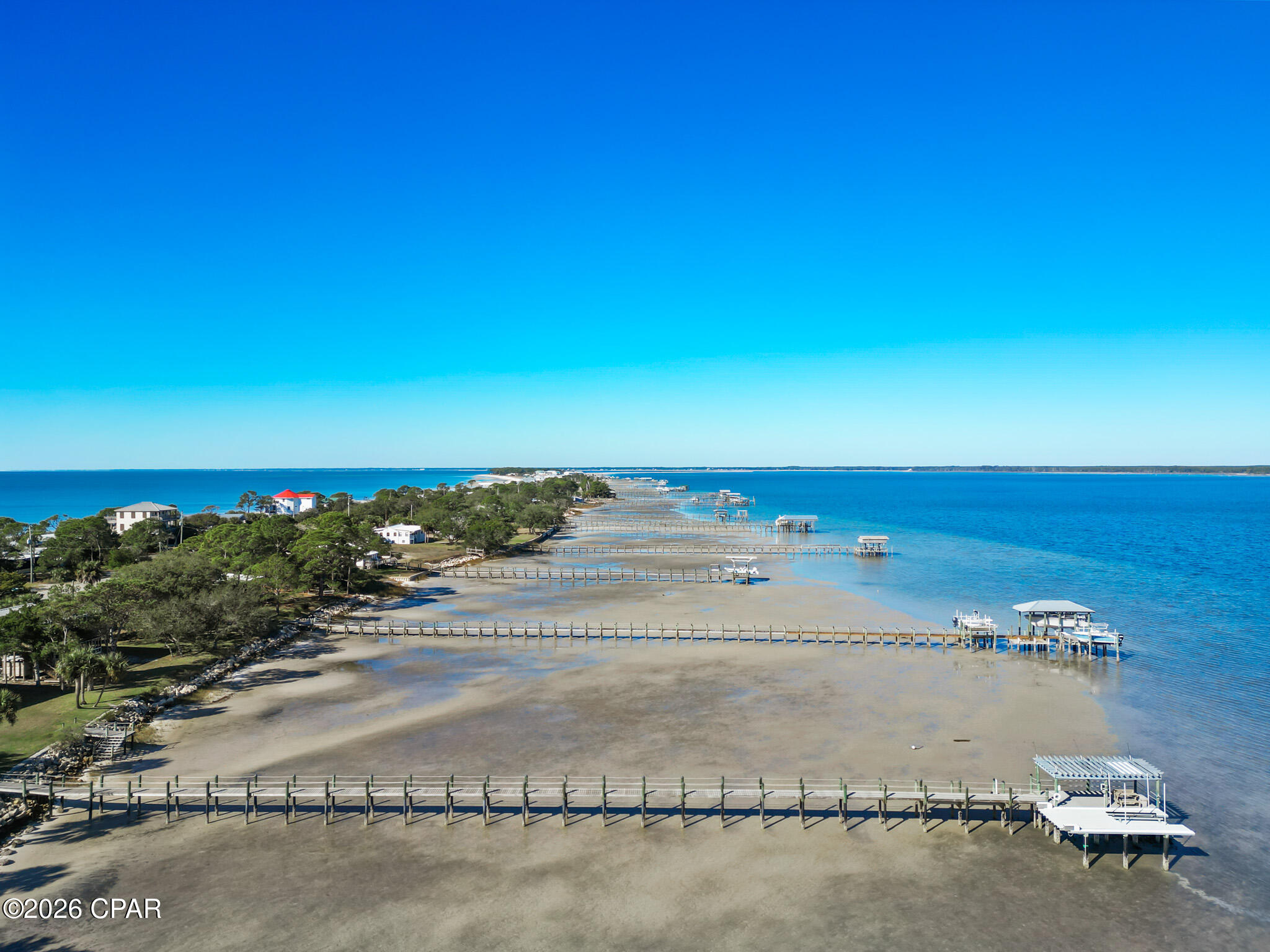 Listing photo id 8 for 1484 Alligator Drive