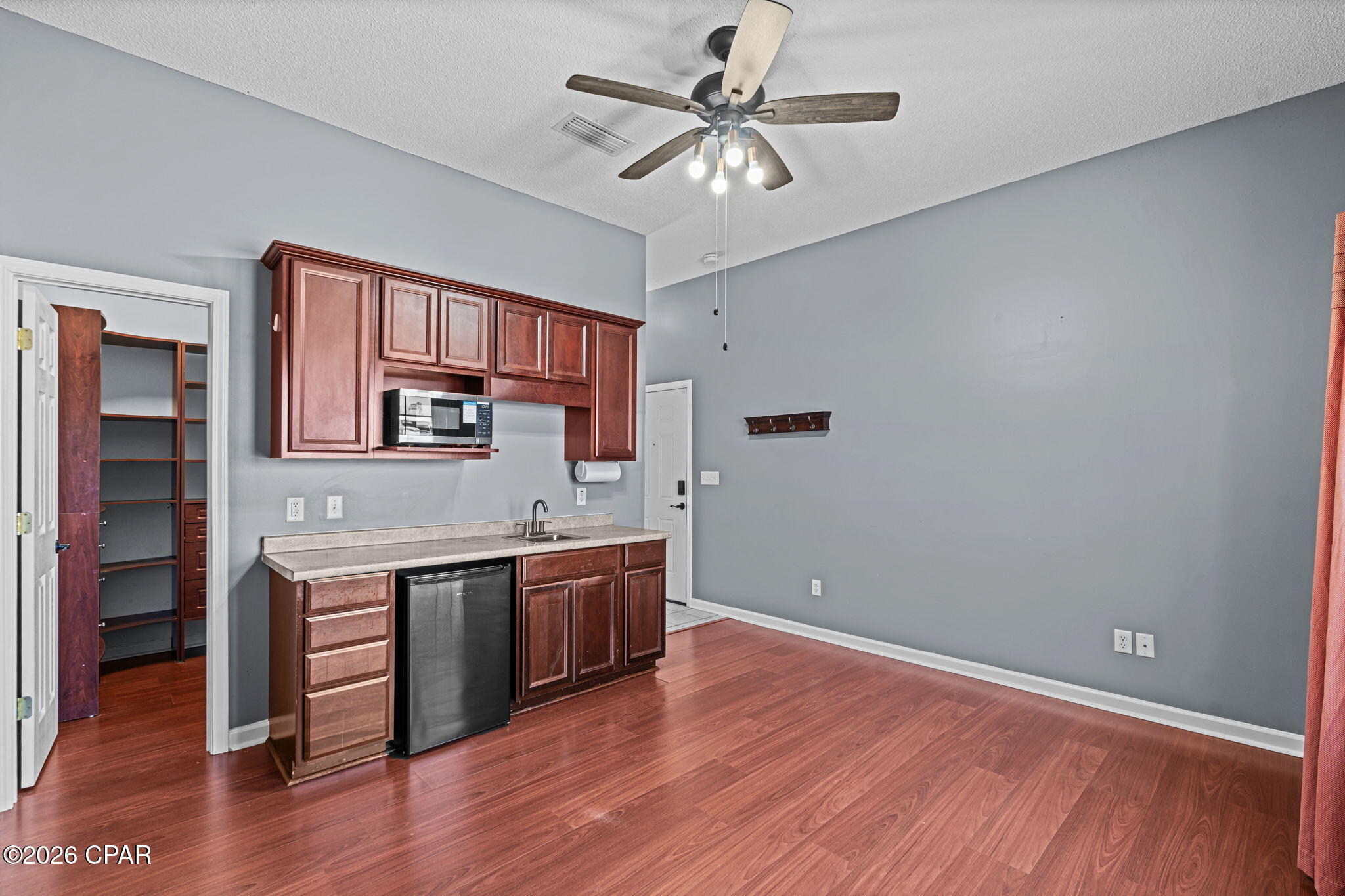 Image 23 For 744 Cottonwood Court