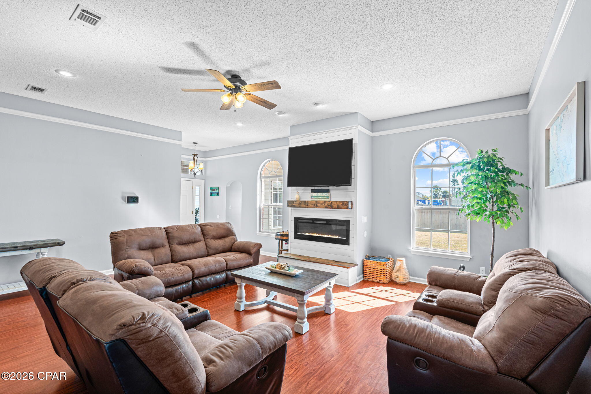 Image 8 For 744 Cottonwood Court