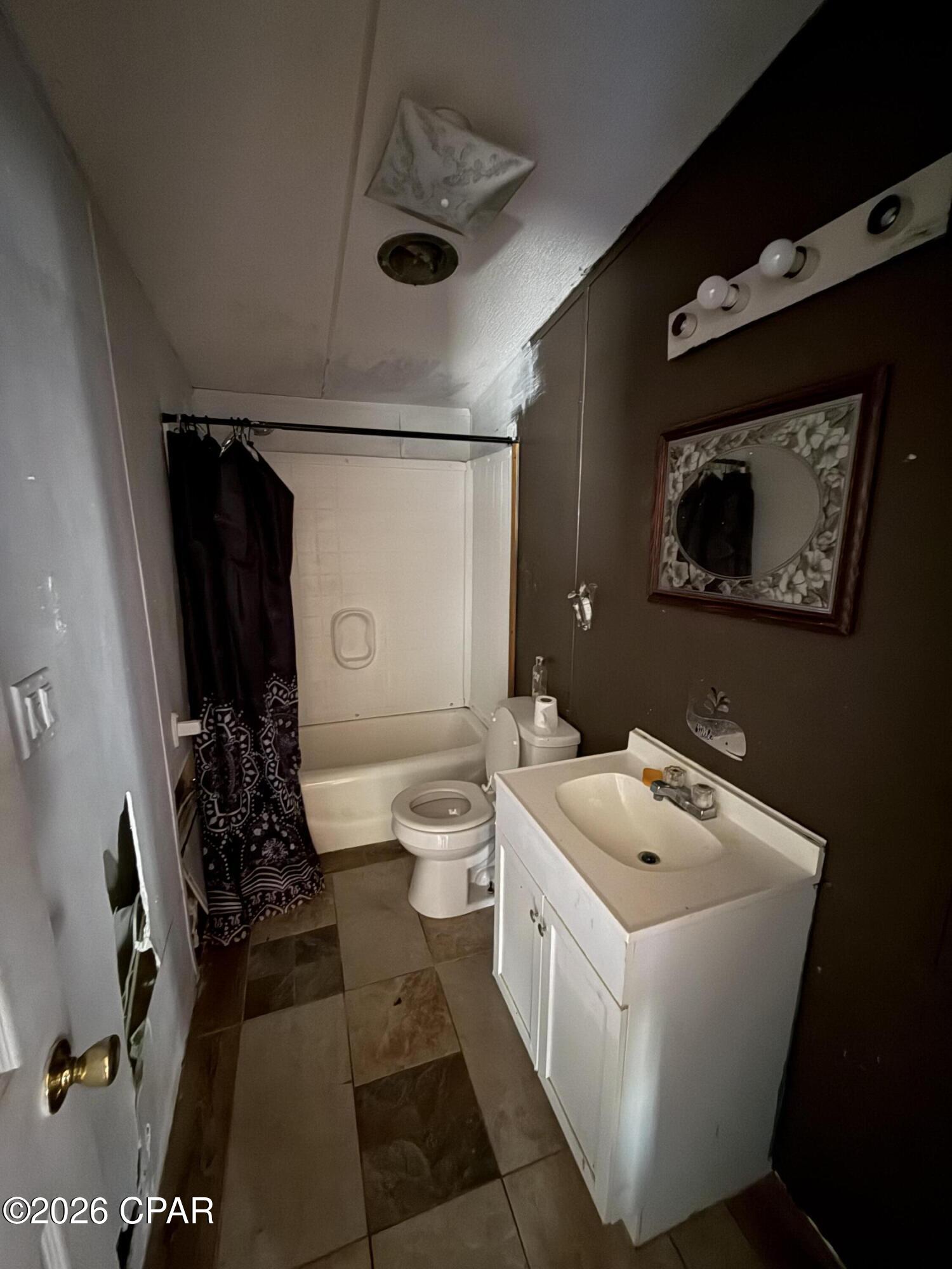 Image 6 For 5023 Elmore Road