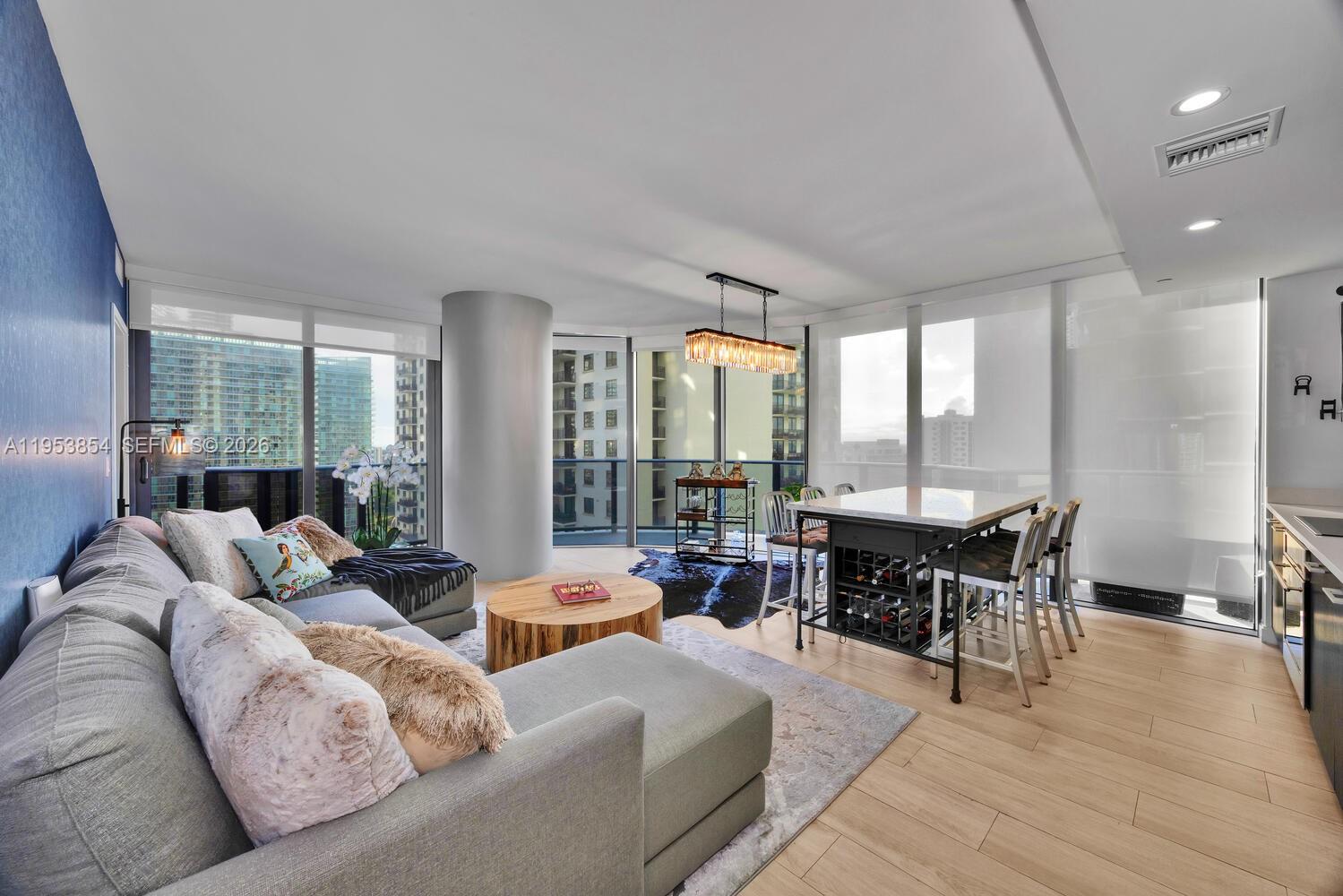 Brickell Heights West Con