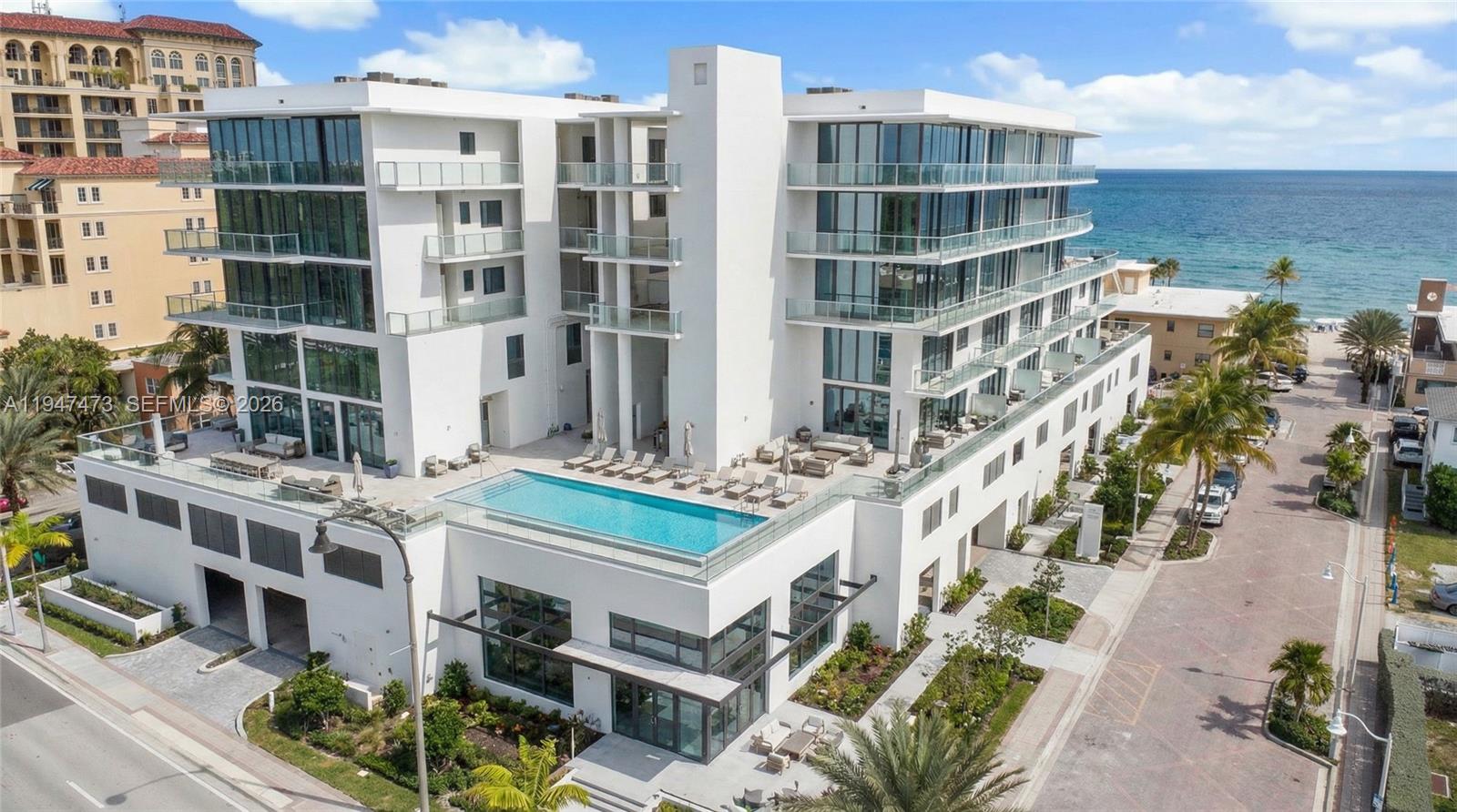 Eturna Residences