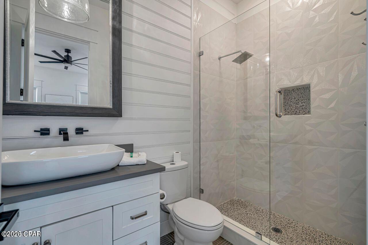 Image 9 For 20300 First Avenue