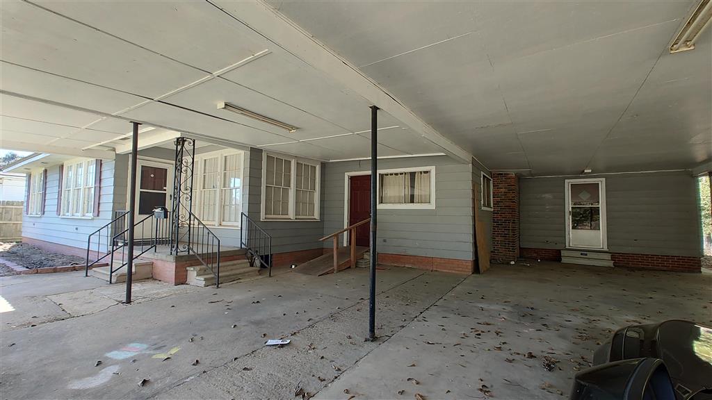 811 Schriever Street — photo 2