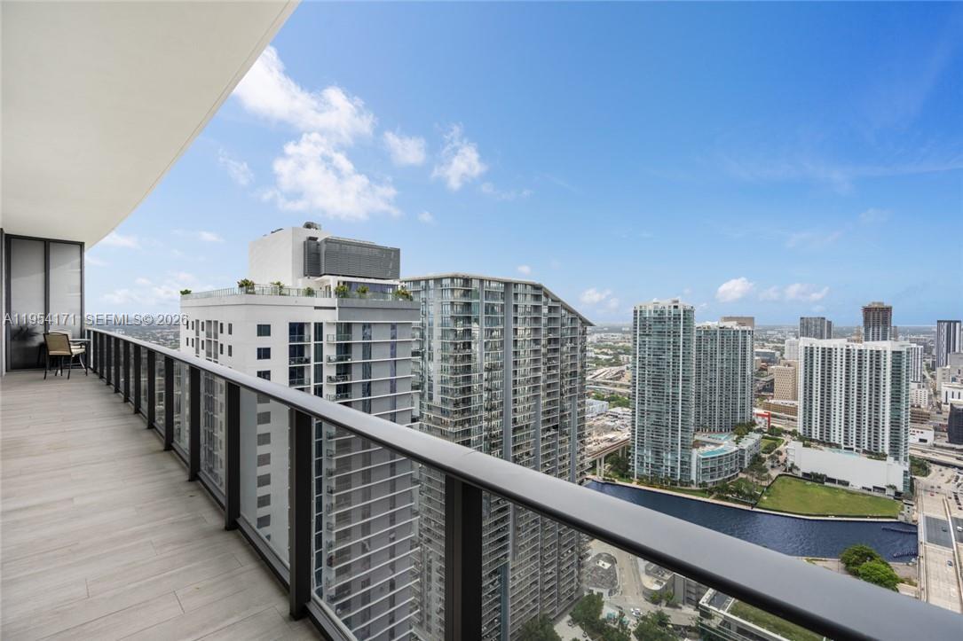 Brickell Heights East Con