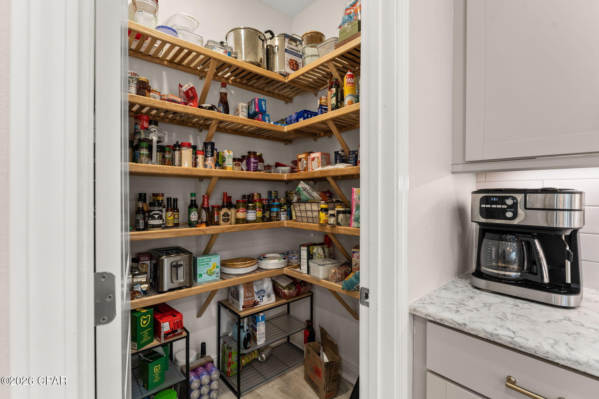 Image 12 For 8518 Flip Flop Court