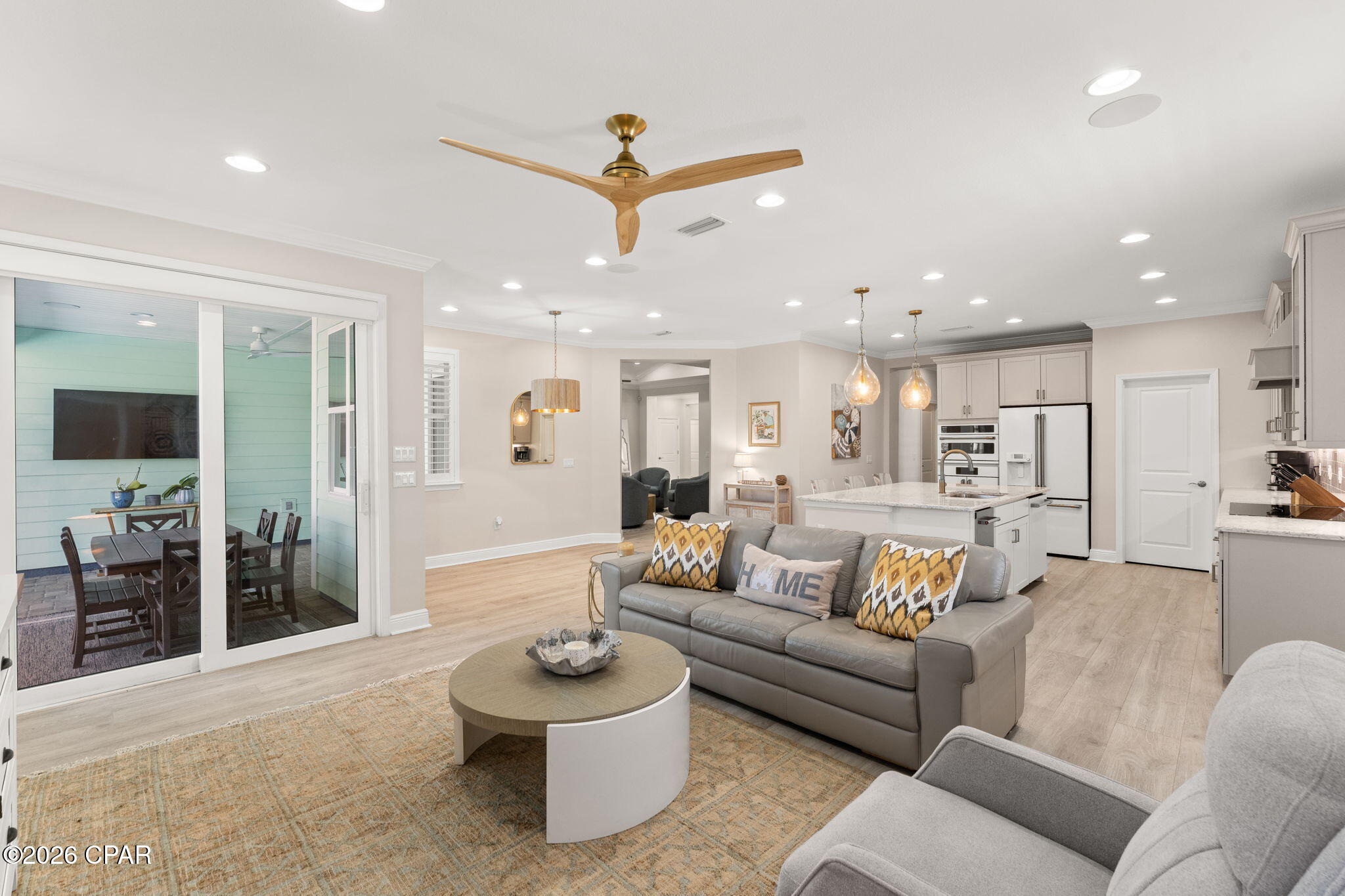 Image 14 For 8518 Flip Flop Court