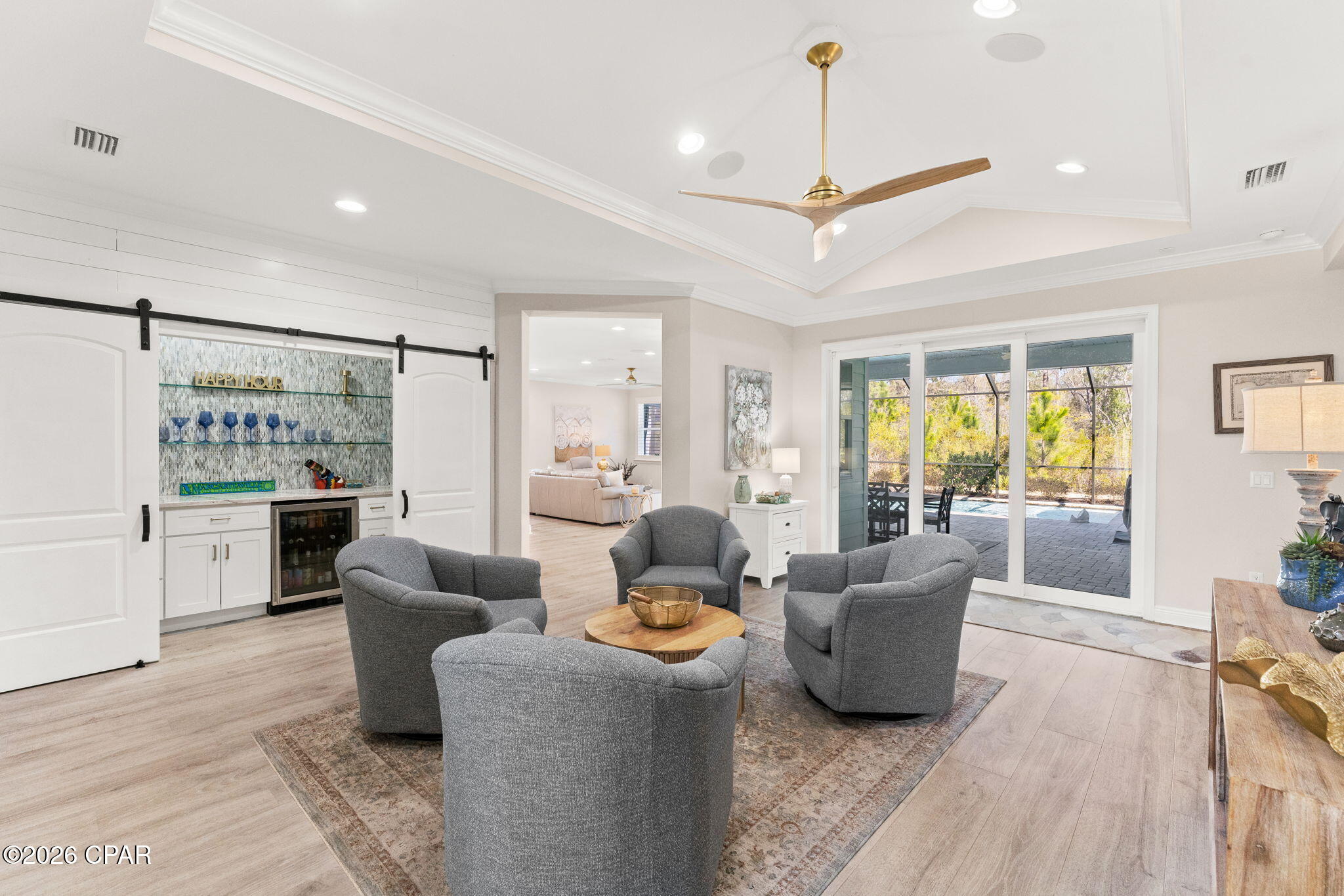 Image 18 For 8518 Flip Flop Court