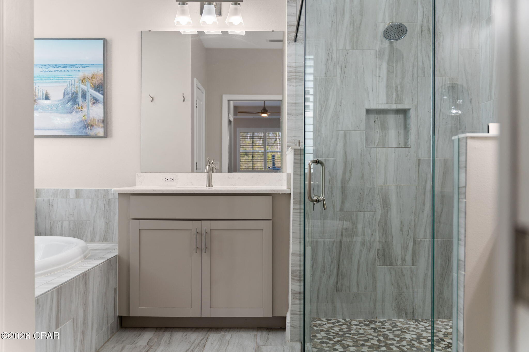 Image 37 For 8518 Flip Flop Court