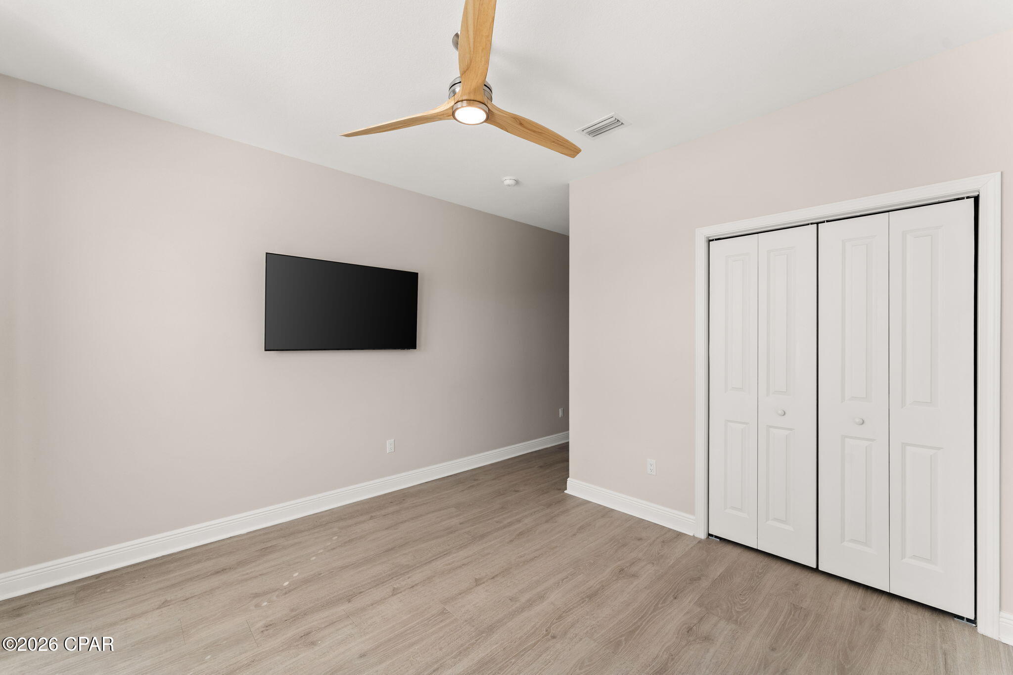 Image 39 For 8518 Flip Flop Court