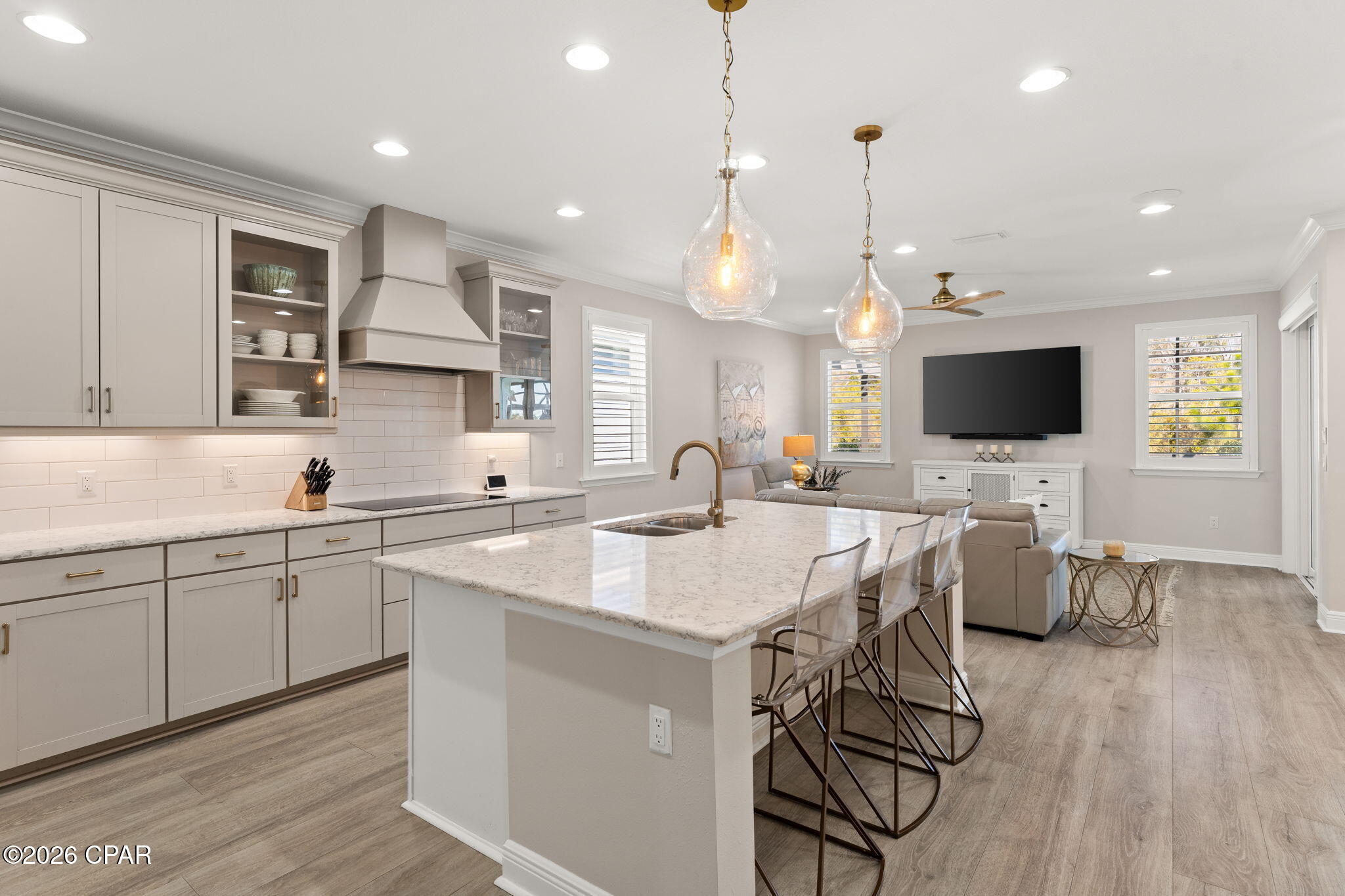 Image 4 For 8518 Flip Flop Court