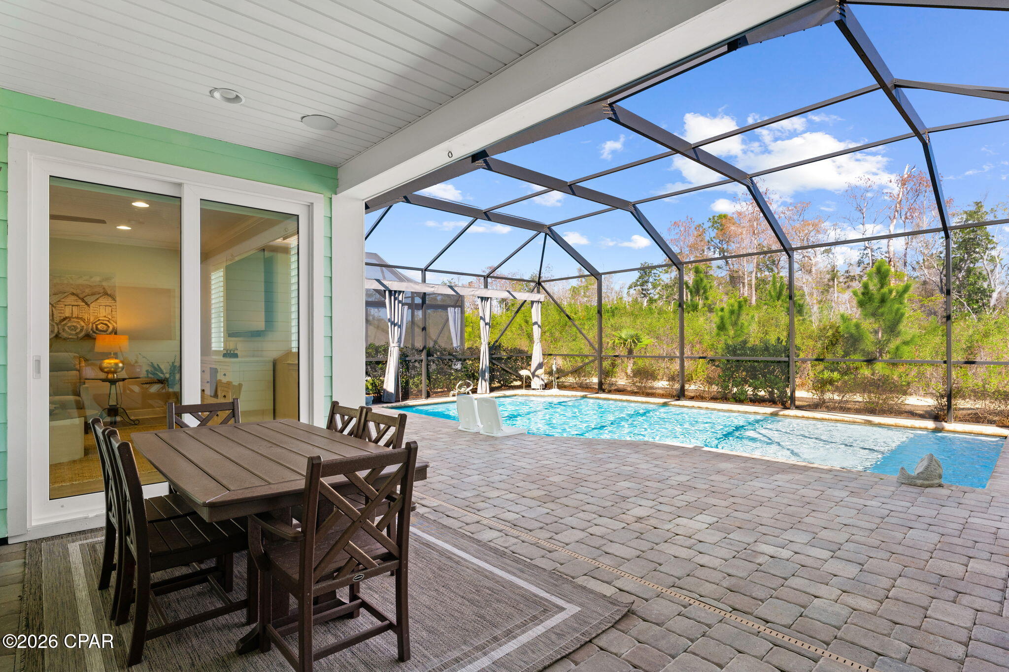 Image 46 For 8518 Flip Flop Court