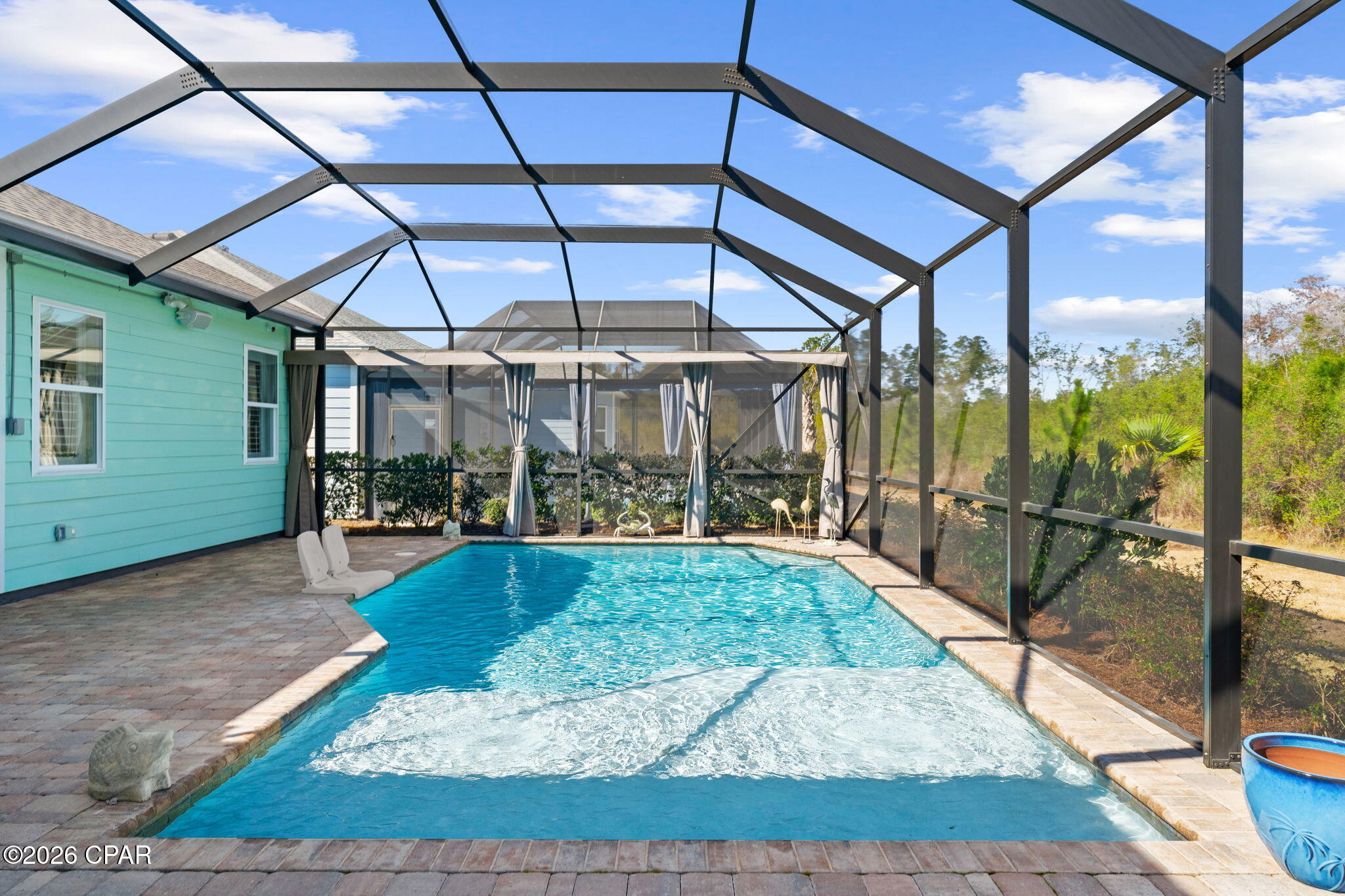 Image 48 For 8518 Flip Flop Court