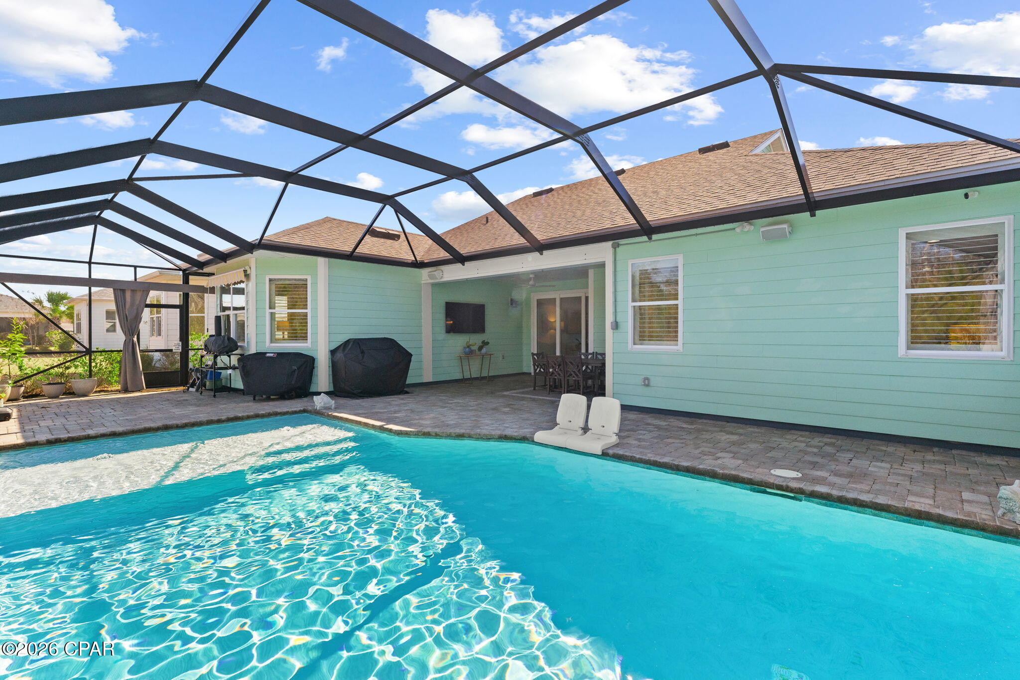 Image 49 For 8518 Flip Flop Court