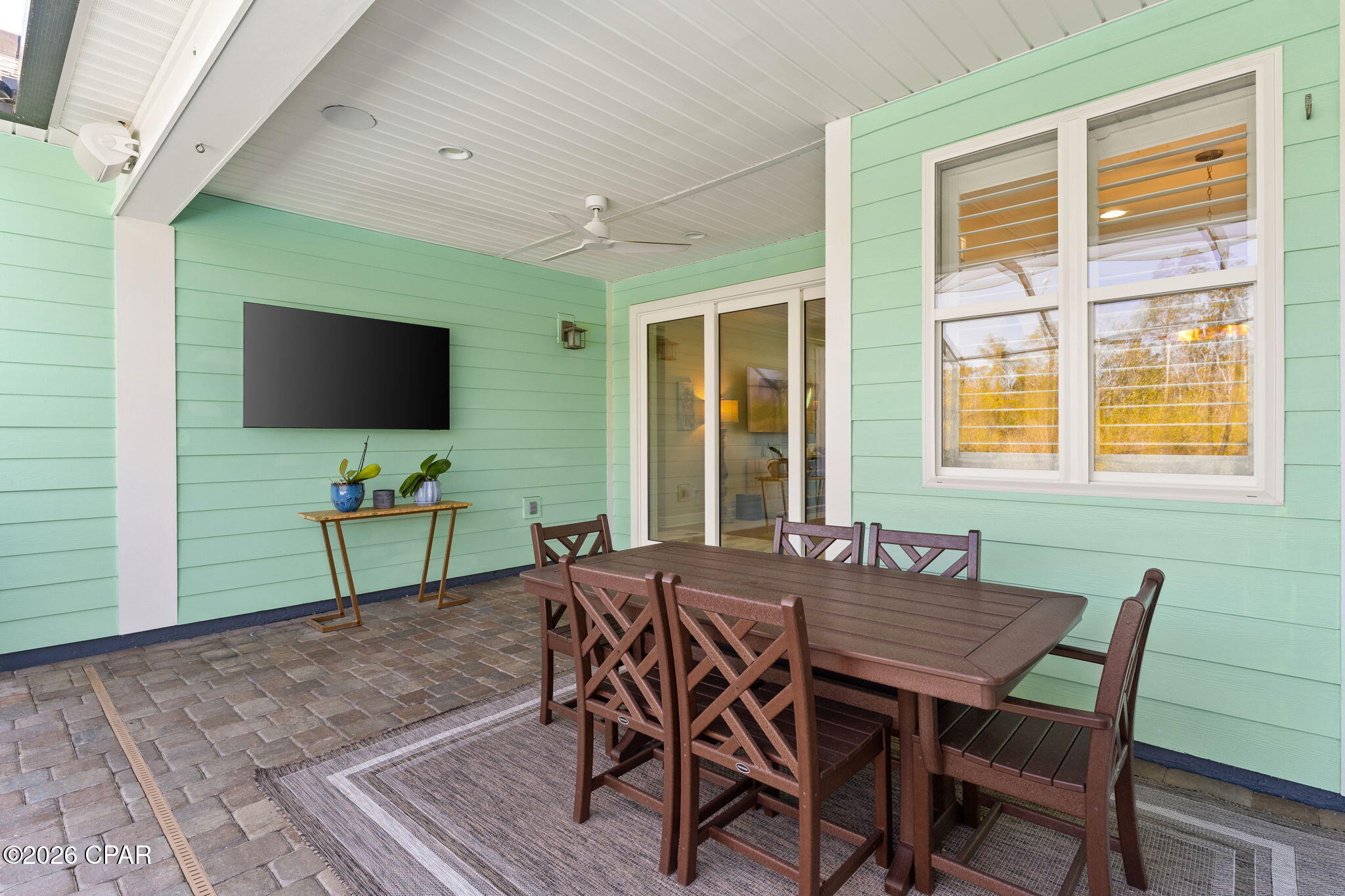 Image 50 For 8518 Flip Flop Court