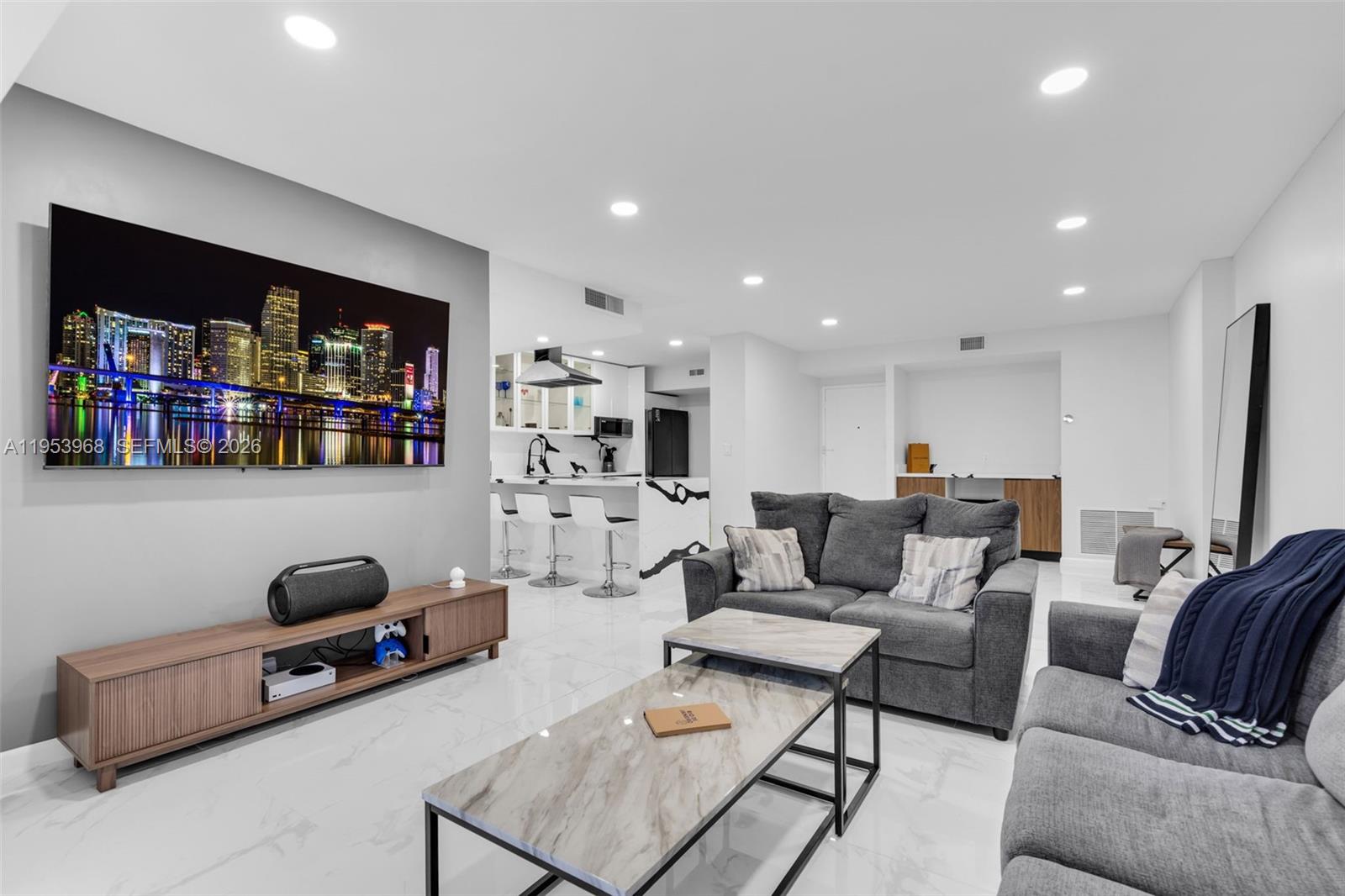 Hillcrest East No 25 Cond