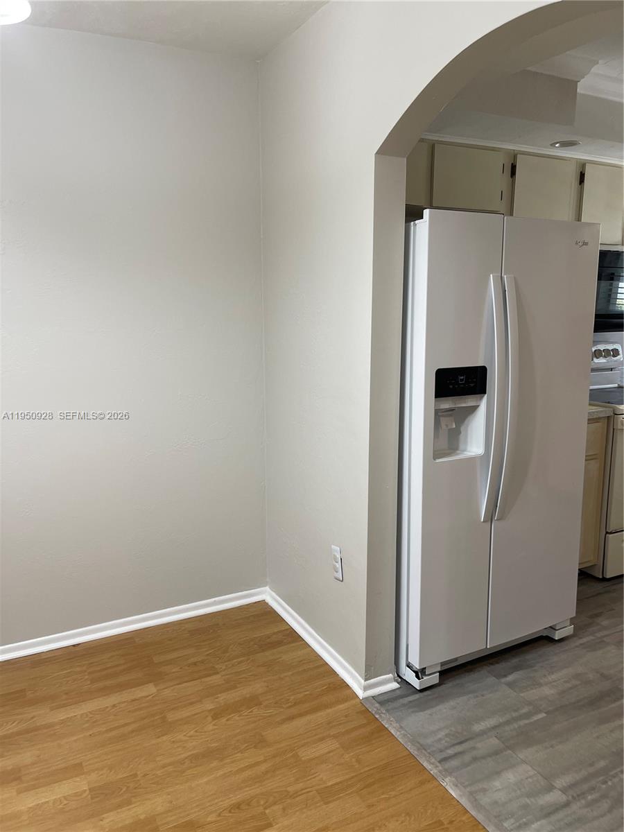 Homes for sale in Fort Myers, FL | 2121 Collier Av #215, Fort Myers, FL 33901 | MLS# A11950928