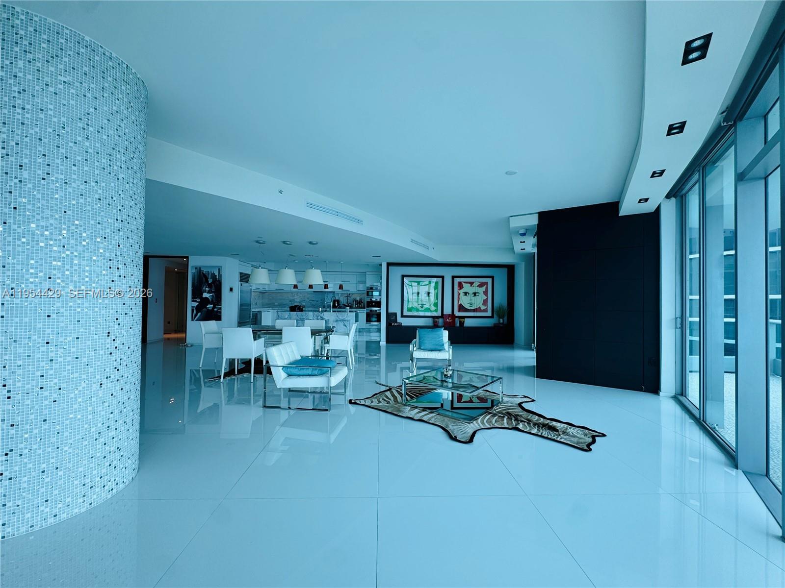 900 Biscayne Bay Condo