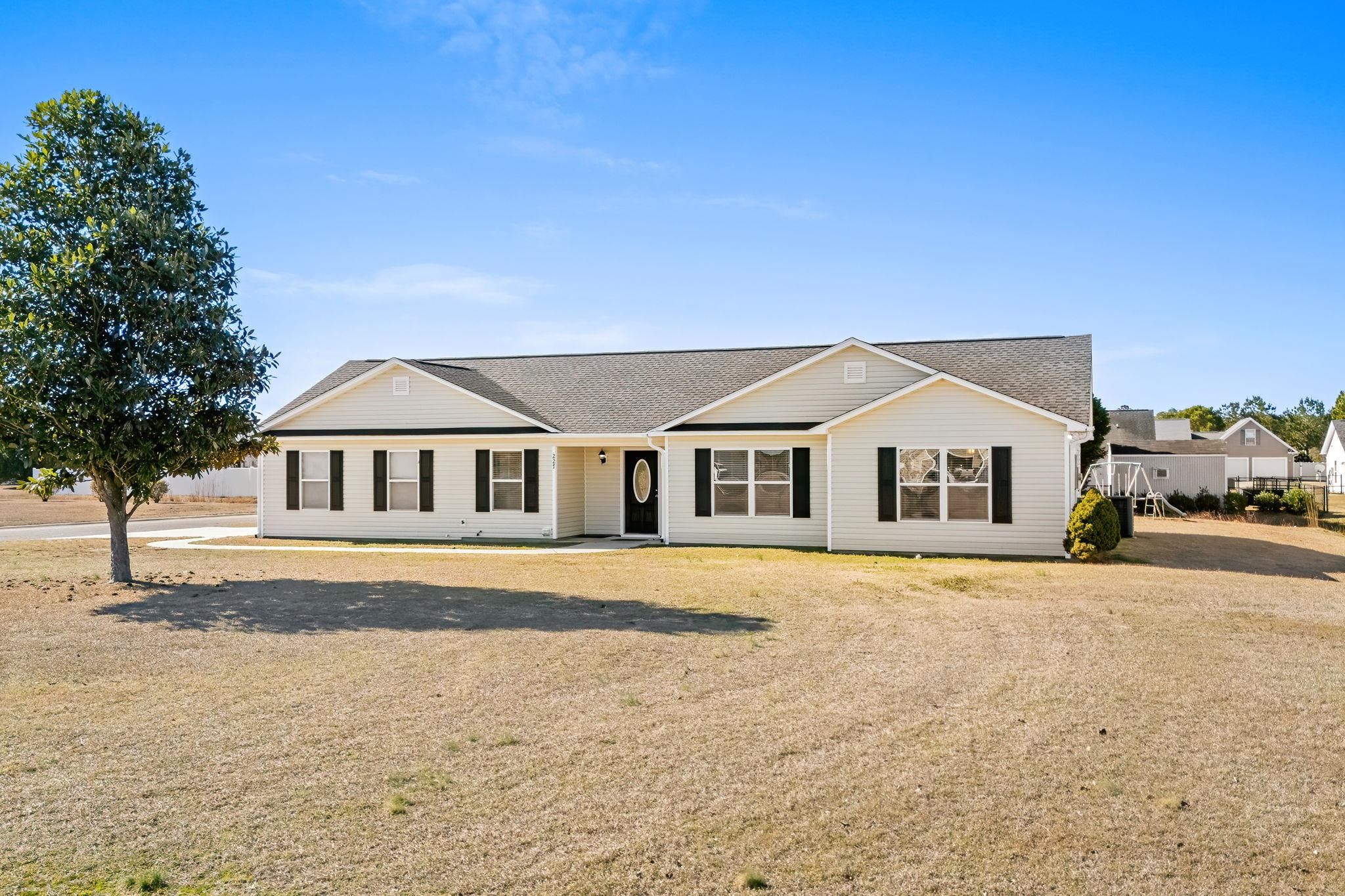 227 Sweetbay Magnolia St. Loris, SC 29569