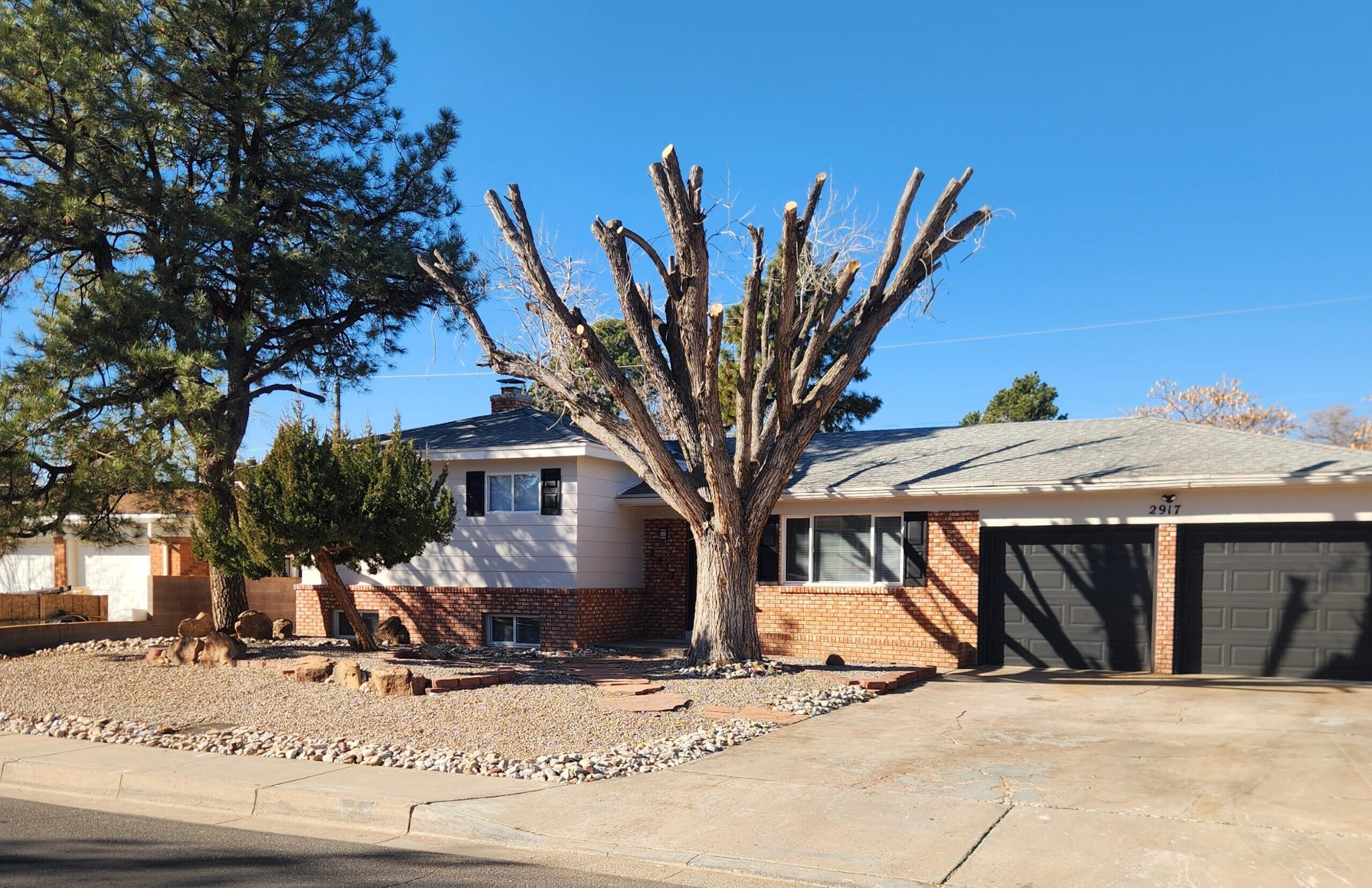 2917 Espanola Street, Albuquerque NM 87110