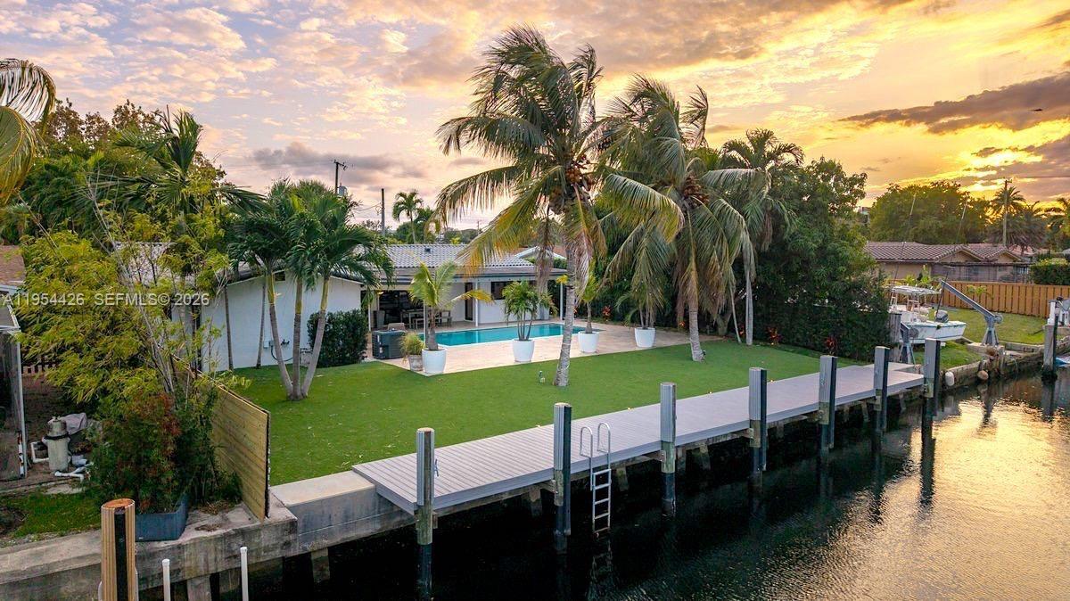 Keystone Island No 4