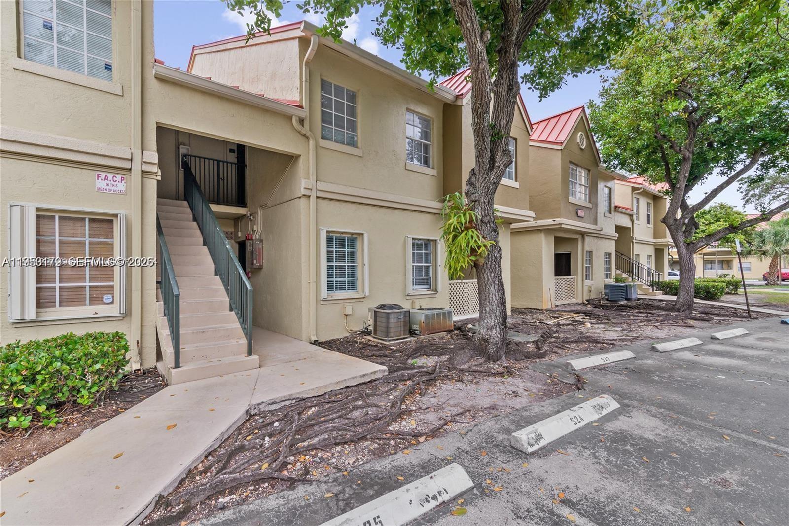 La Hacienda Country Club