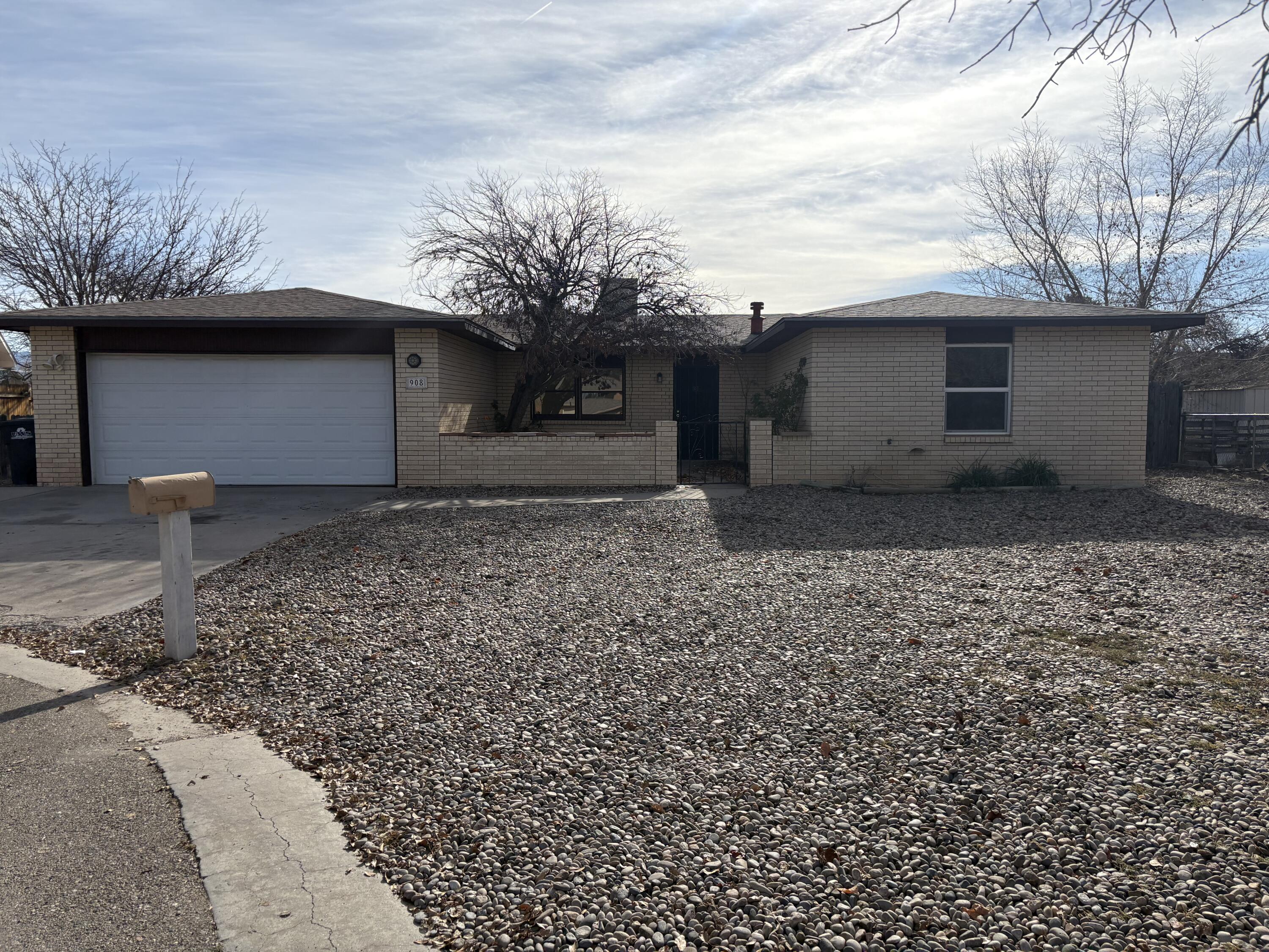 Homes for sale in Los Lunas, NM | 908 Crenshaw Ct, Los Lunas, NM 87031 | MLS# 1097391