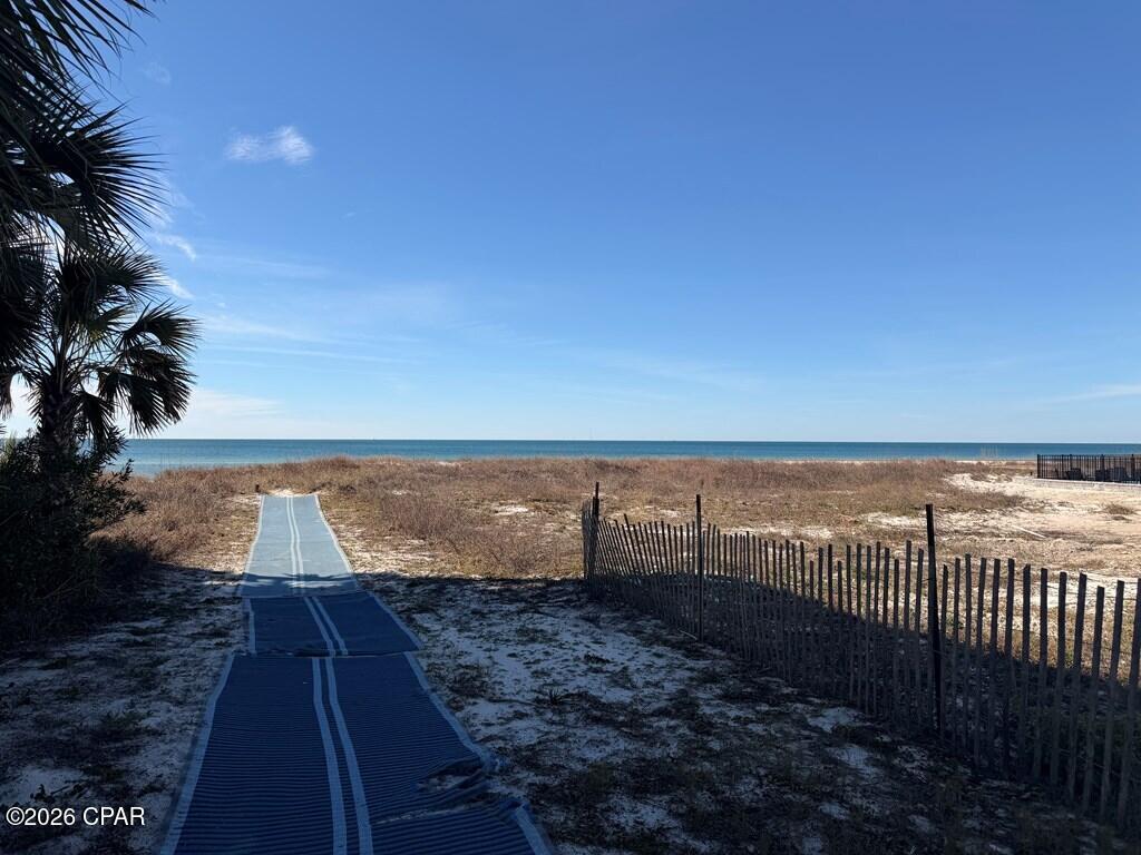 Image 7 For 9021 Olive Avenue