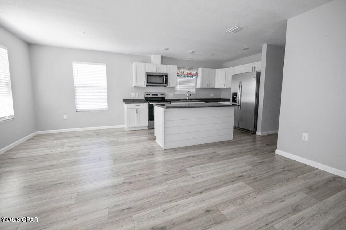 Image 7 For 3111 2nd Plaza