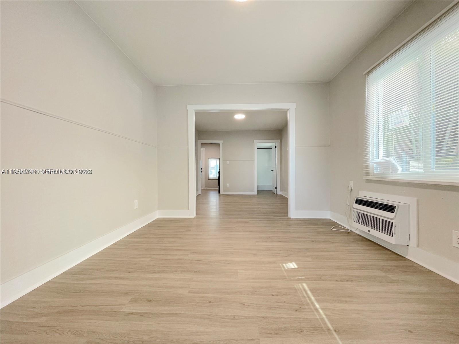 Hollywood South Side Add