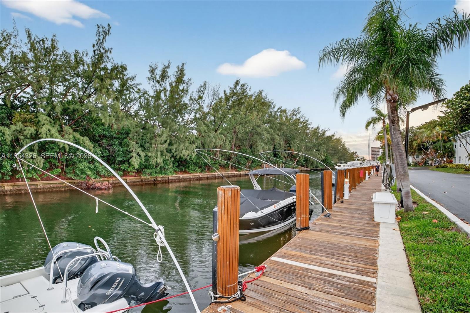 Bay Colony Club Condo