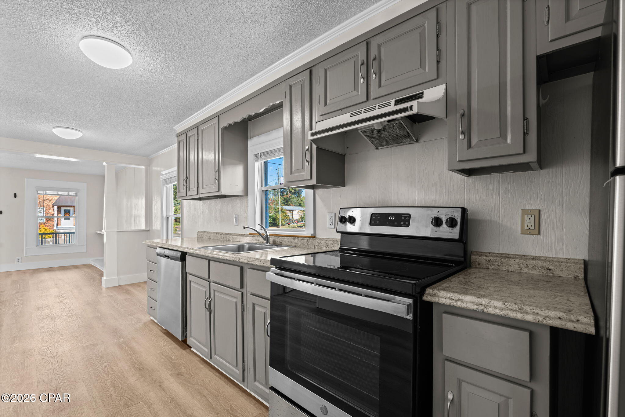 Image 12 For 206 2nd Court A & B