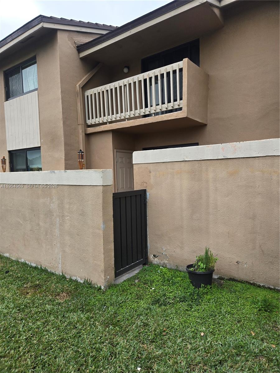 Crystal Lake Villas Condo