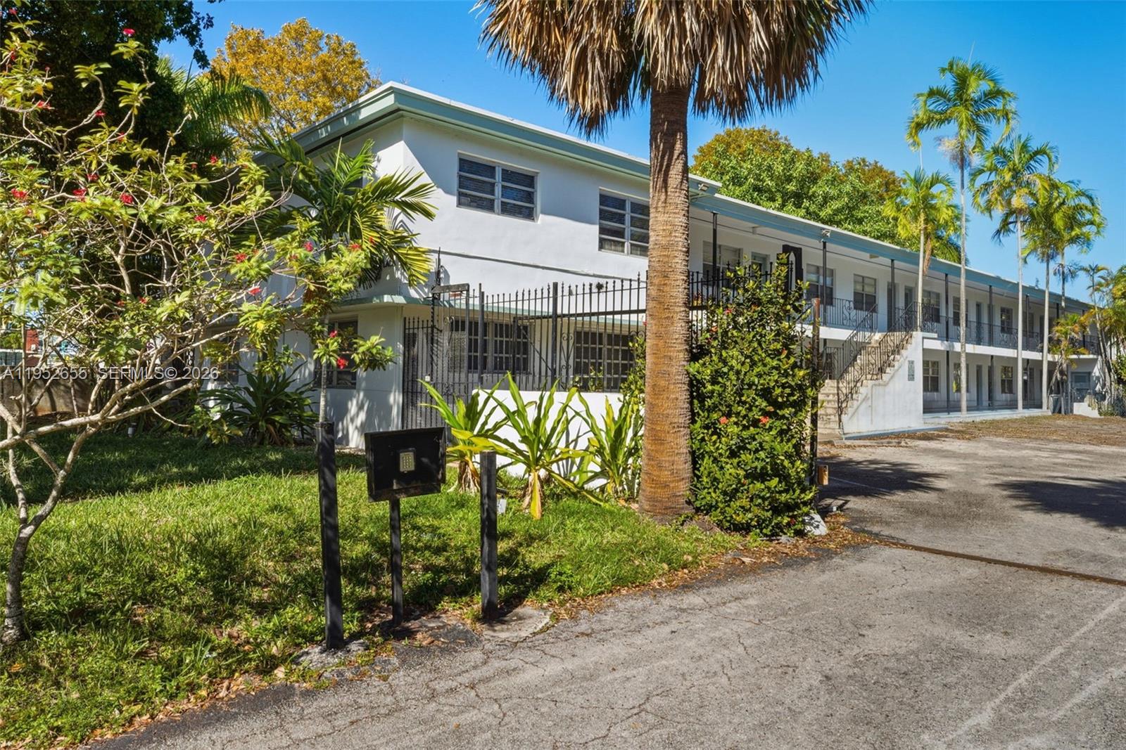 Belle Meade Place Condo