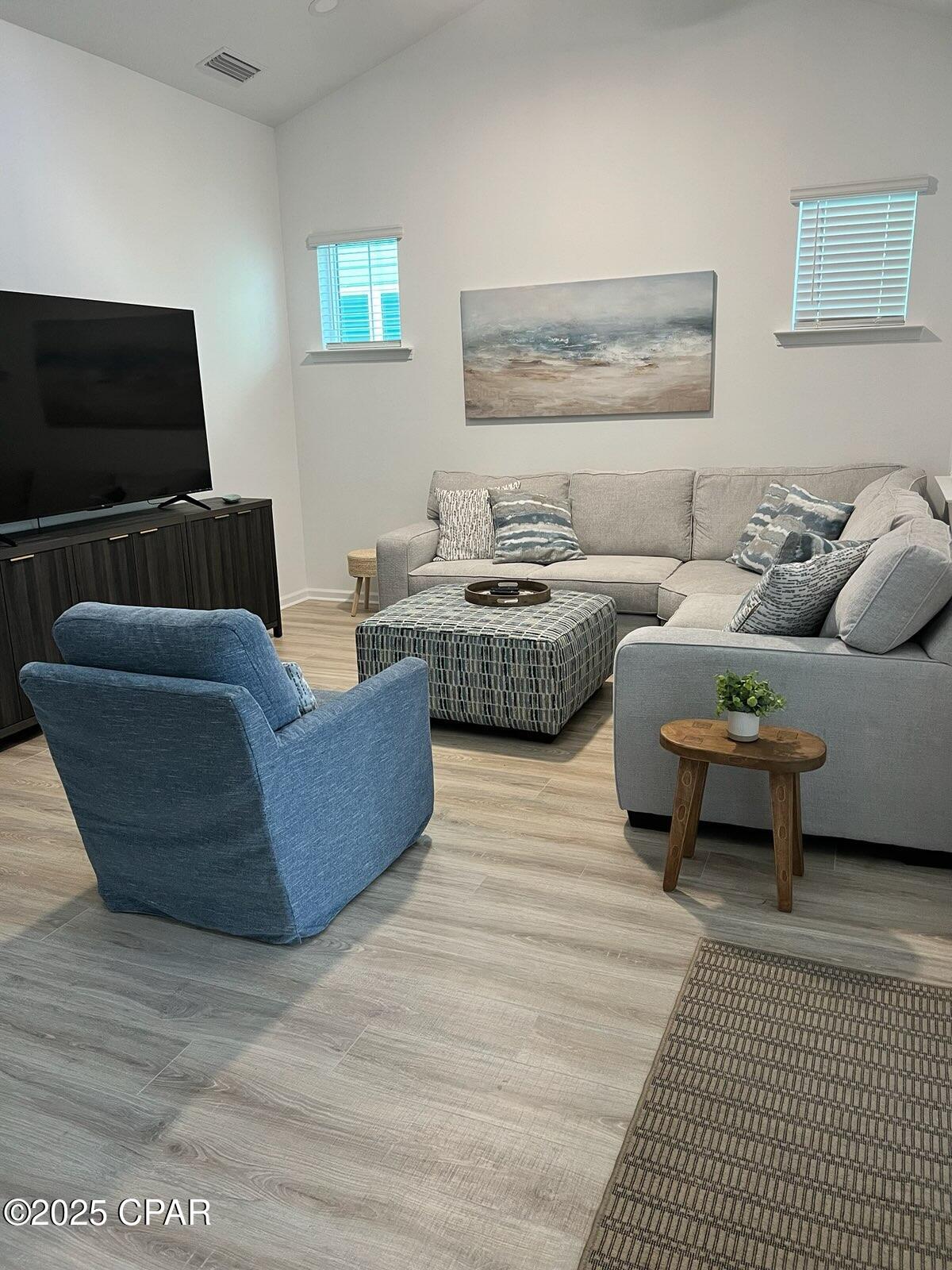 Image 4 For 8726 Pencil Thin Avenue