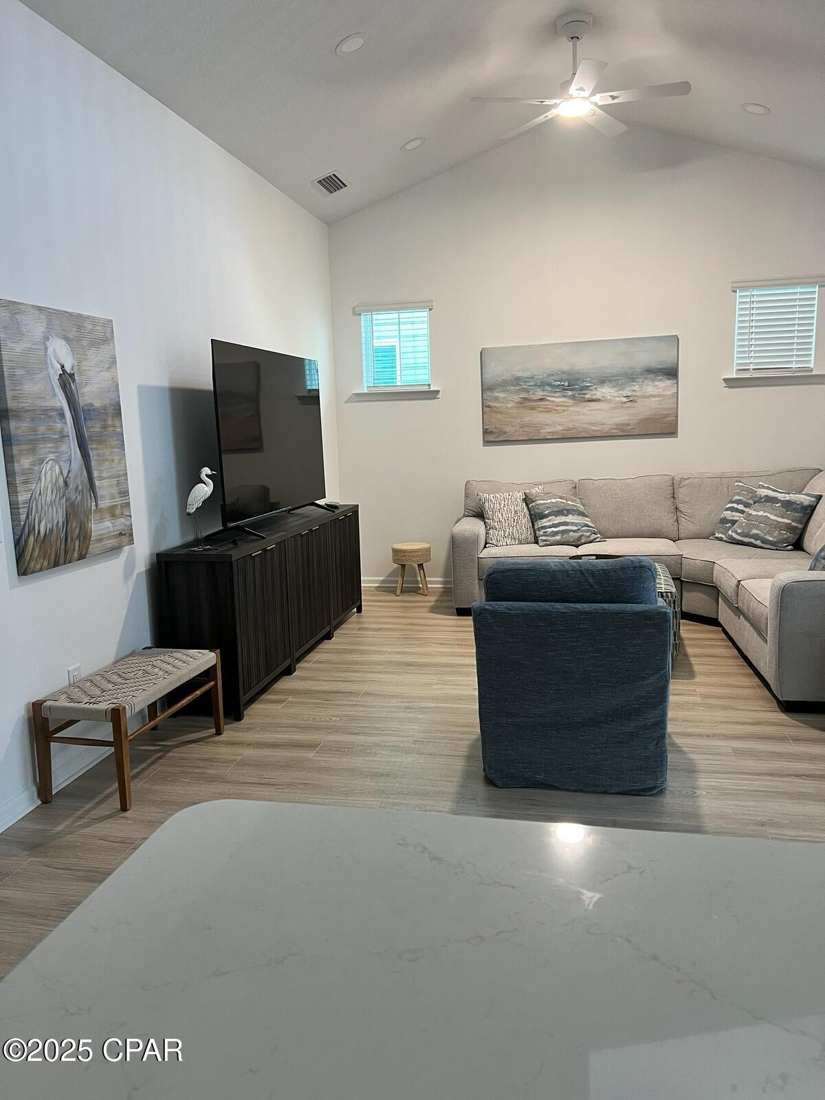 Image 5 For 8726 Pencil Thin Avenue