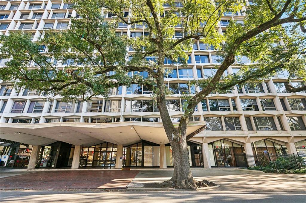 Photo 1 of Condo for sale at 2100 St Charles Ave #7M, New Orleans, LA 70130 | MLS# 2540471 | Listing updated on 2026-09-17