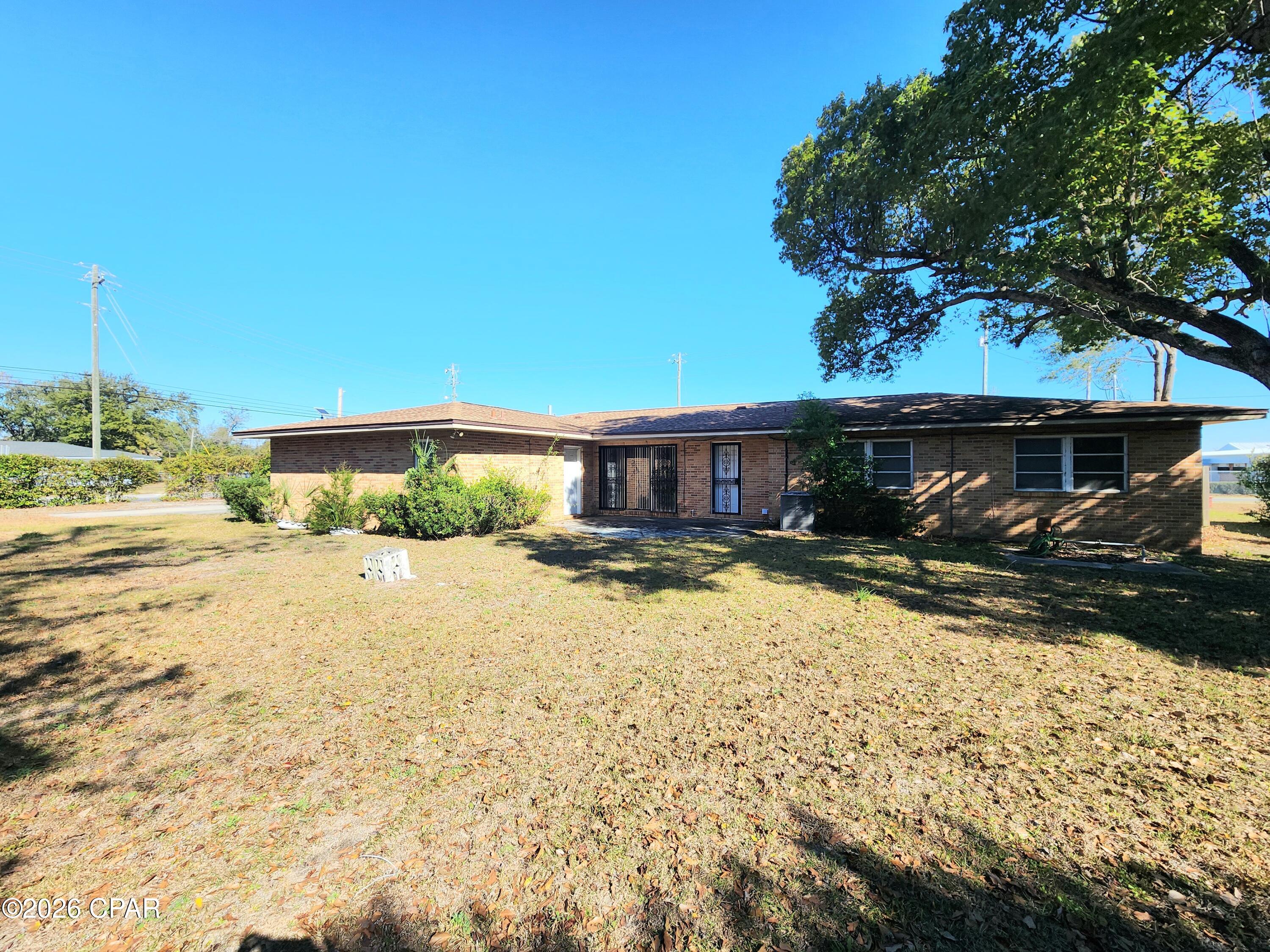 Image 3 For 1023 Bay Avenue