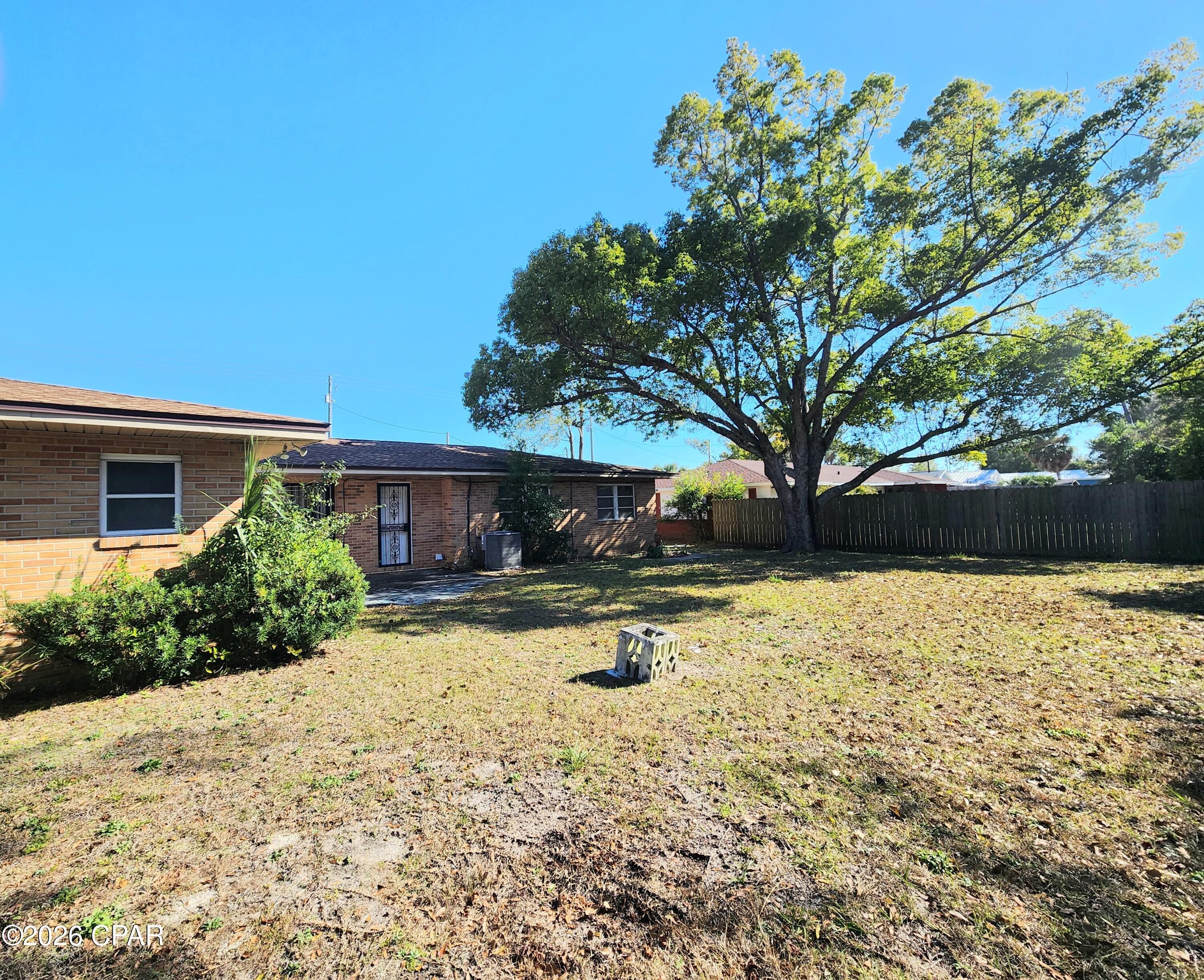 Image 5 For 1023 Bay Avenue