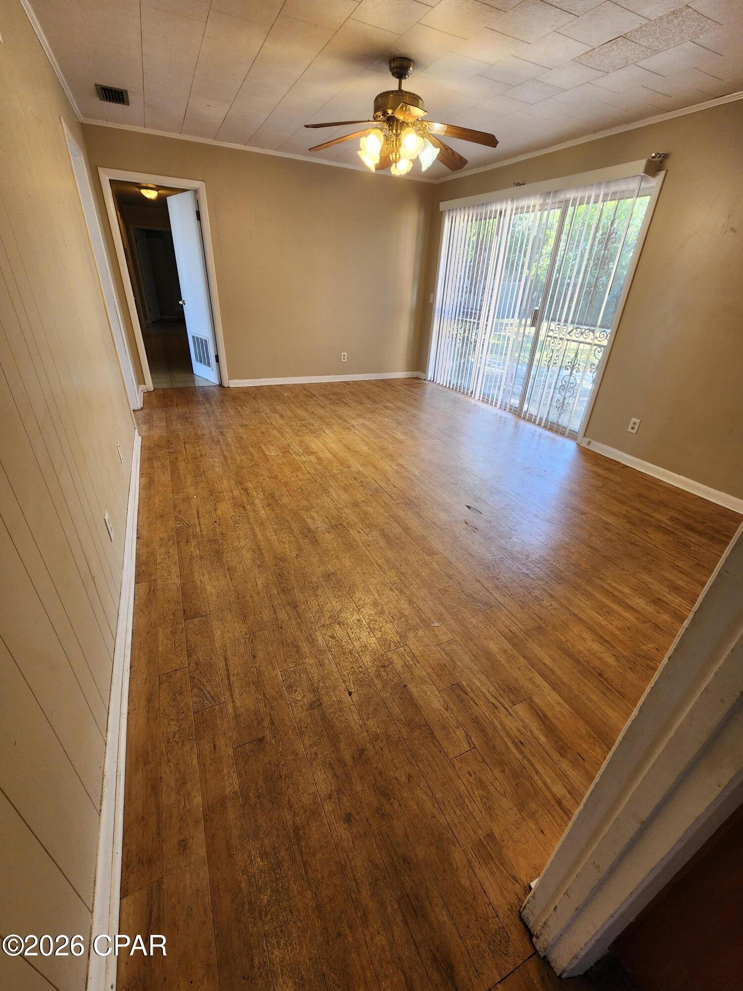 Image 8 For 1023 Bay Avenue