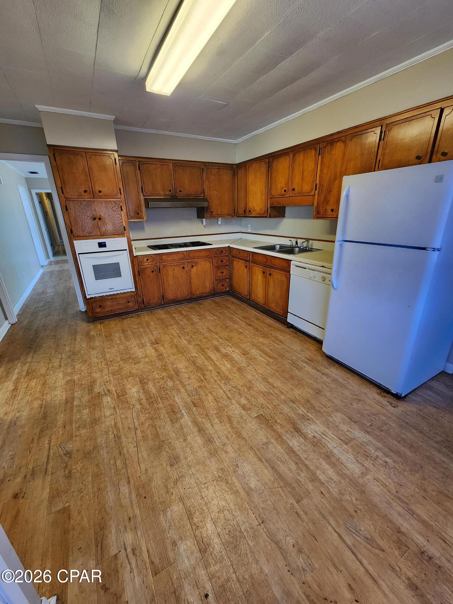 Image 9 For 1023 Bay Avenue