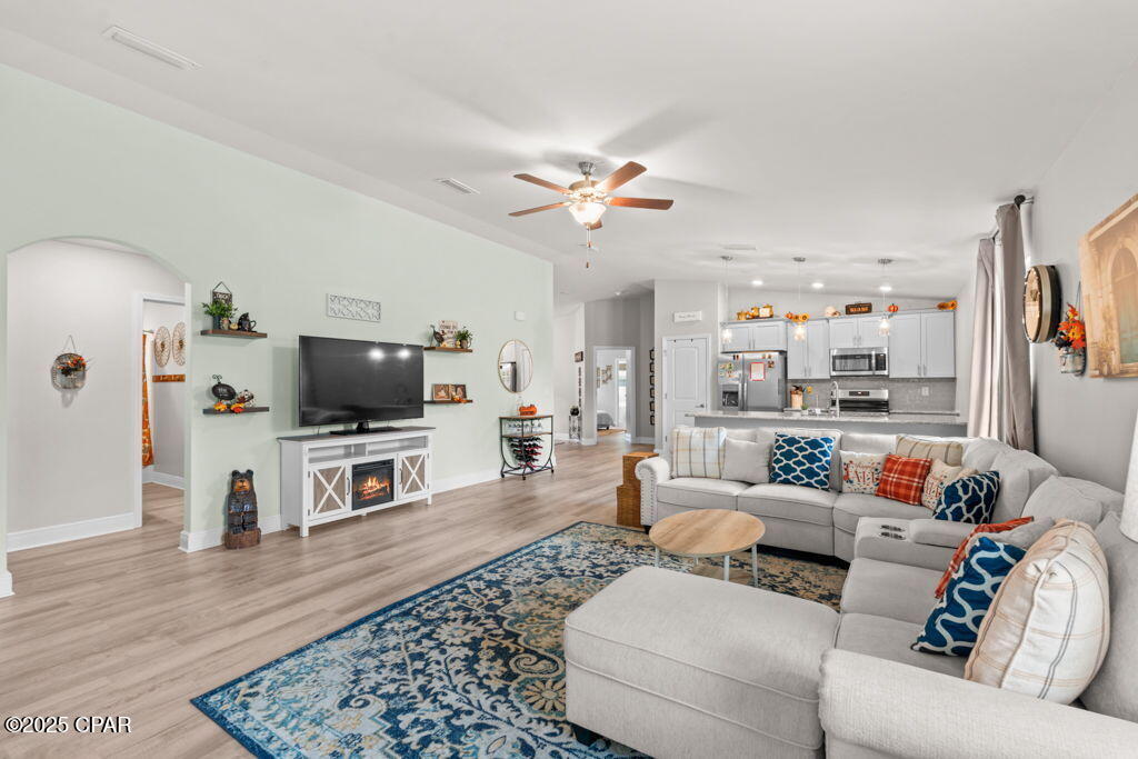 Image 8 For 11434 Palm Breeze Street