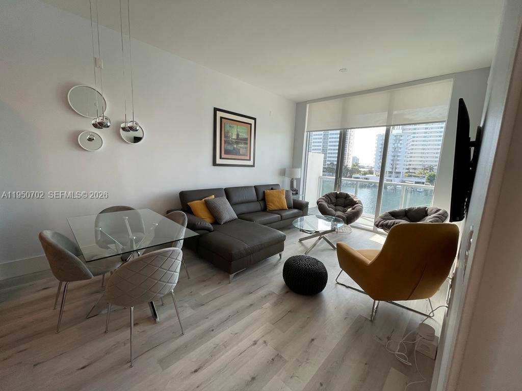 Eloquence On The Bay Cond