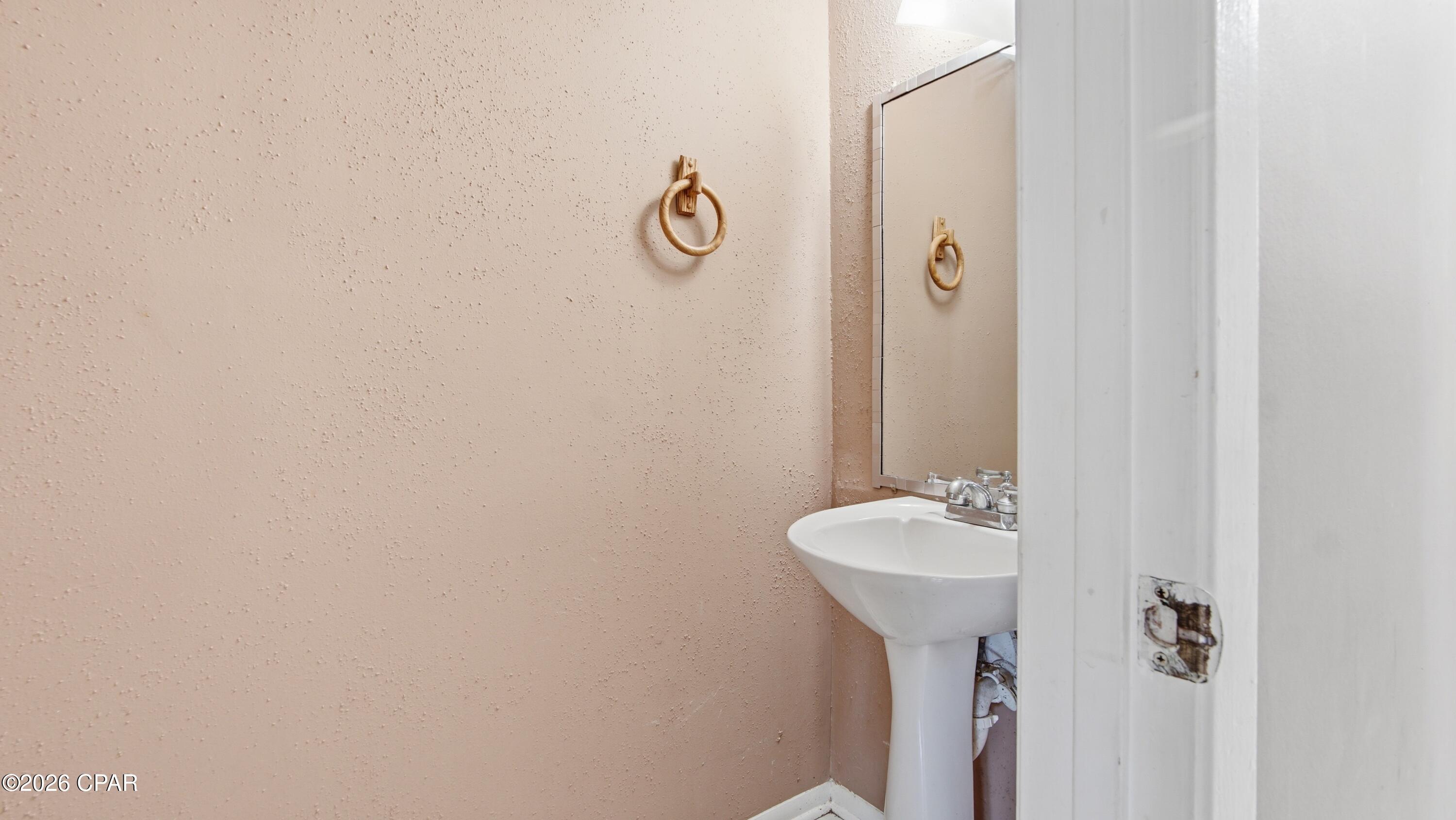 Image 13 For 3902 Solano Road