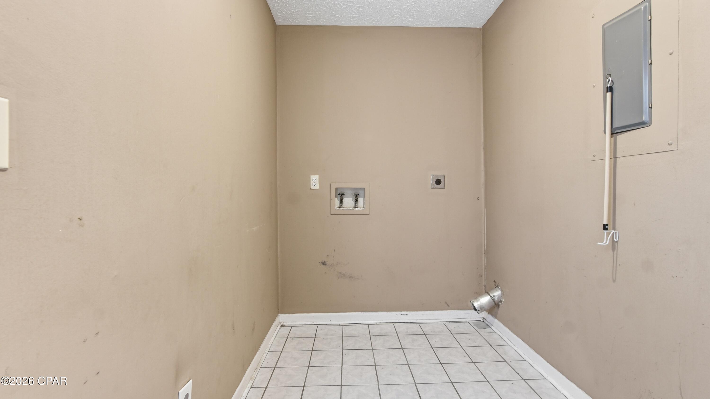 Image 7 For 3902 Solano Road