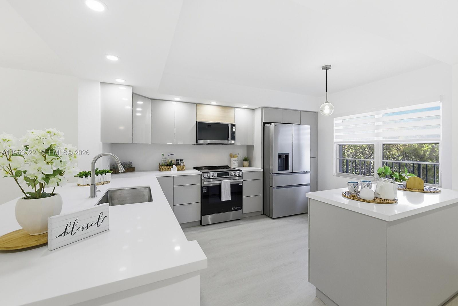 Cambridge At Century Vill