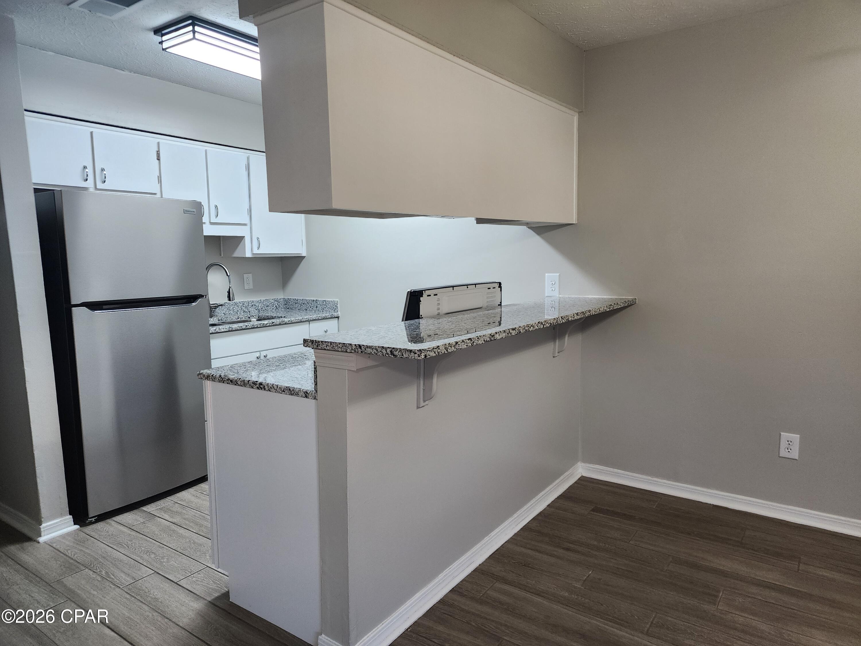 Image 8 For 6568 Harbour Boulevard