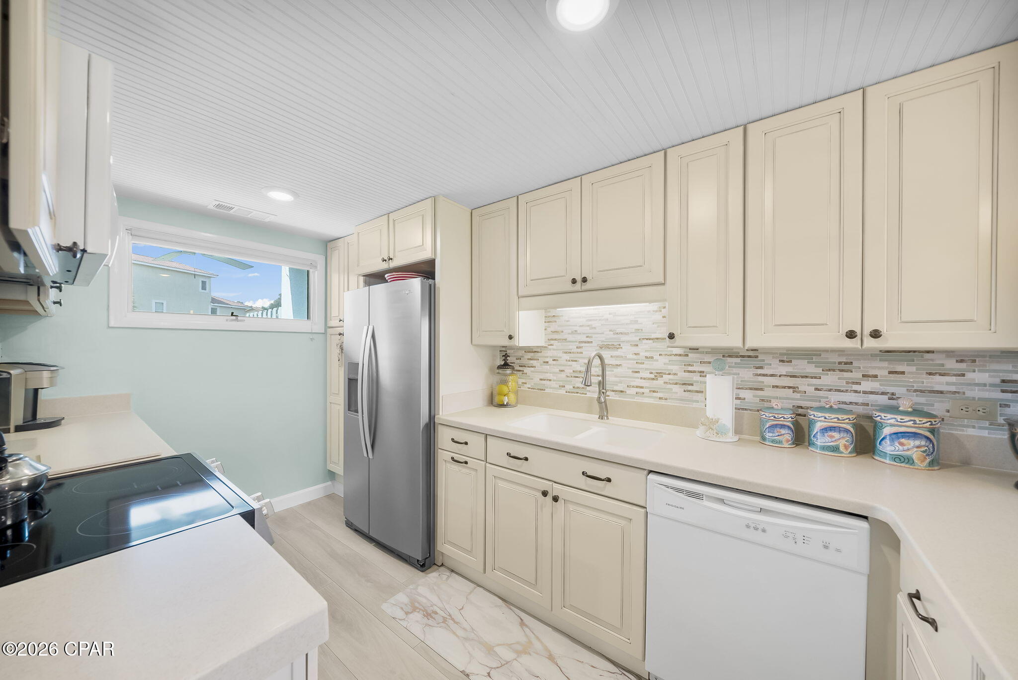 Image 10 For 22400 Front Beach Road 24